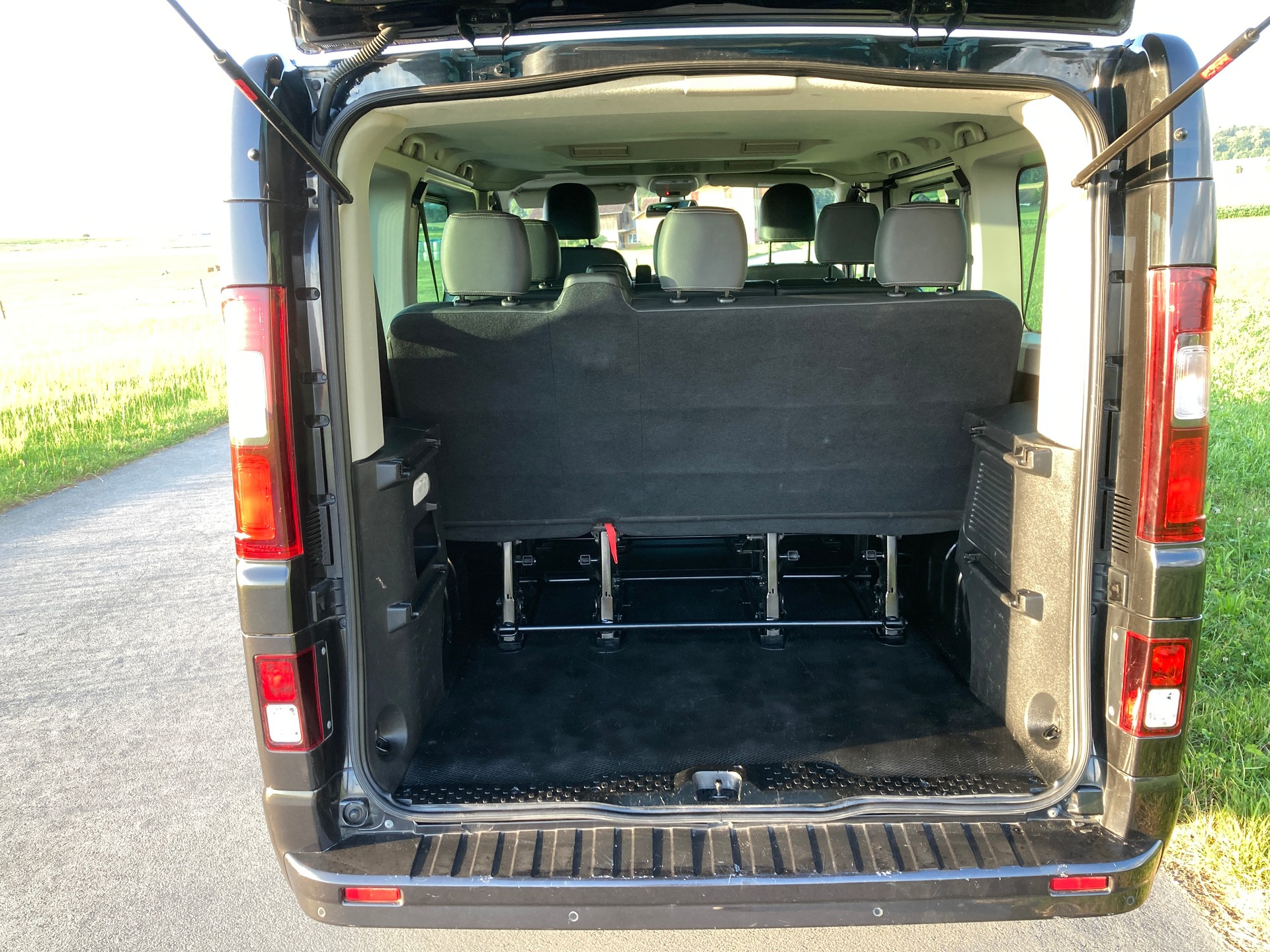 OPEL Vivaro 1.6 CDTI 2.7t L1H1 8 Plätzer-image-5