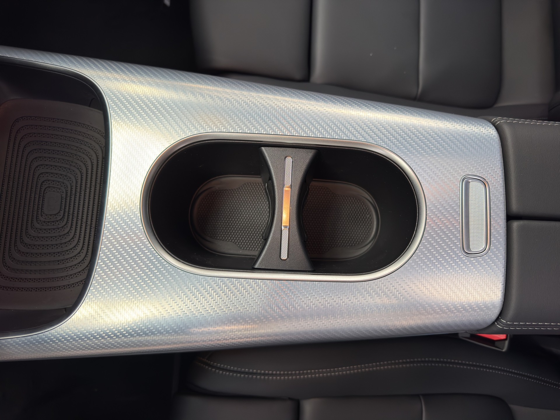 MERCEDES-BENZ GLB 220 4matic AMG Line-image-16
