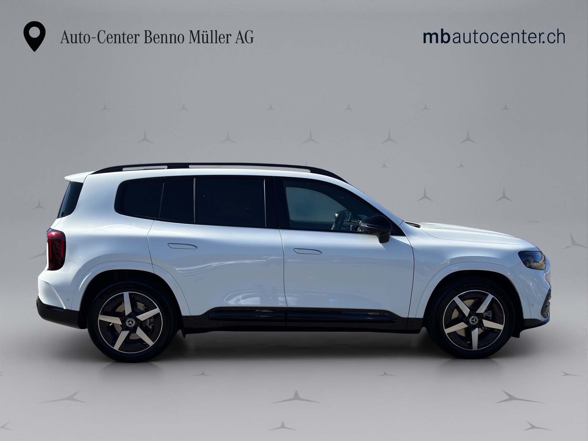 MERCEDES-BENZ GLB 220 4matic AMG Line-image-5