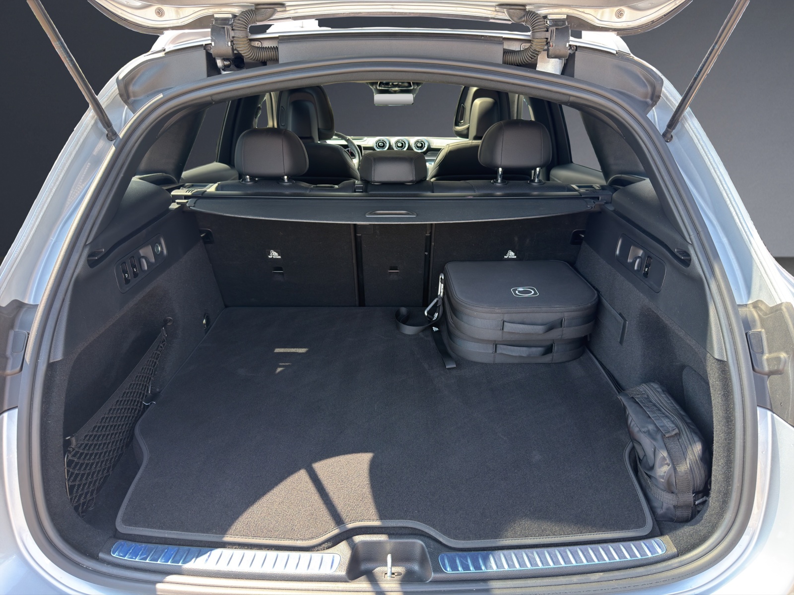 Image MERCEDES-BENZ GLC-300 GLC 300 e 4Matic 9G-Tronic