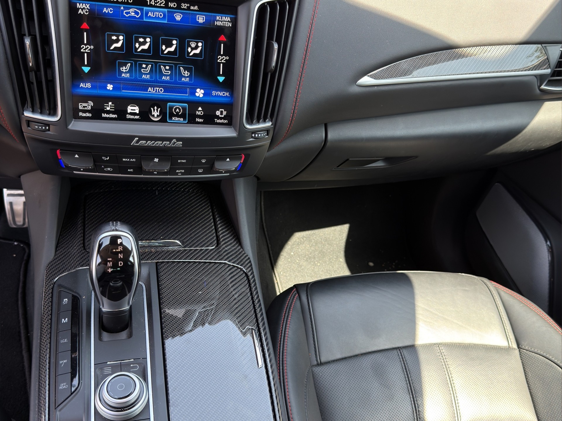 MASERATI Levante S 3.0 V6 GranLusso Automatica-image-12