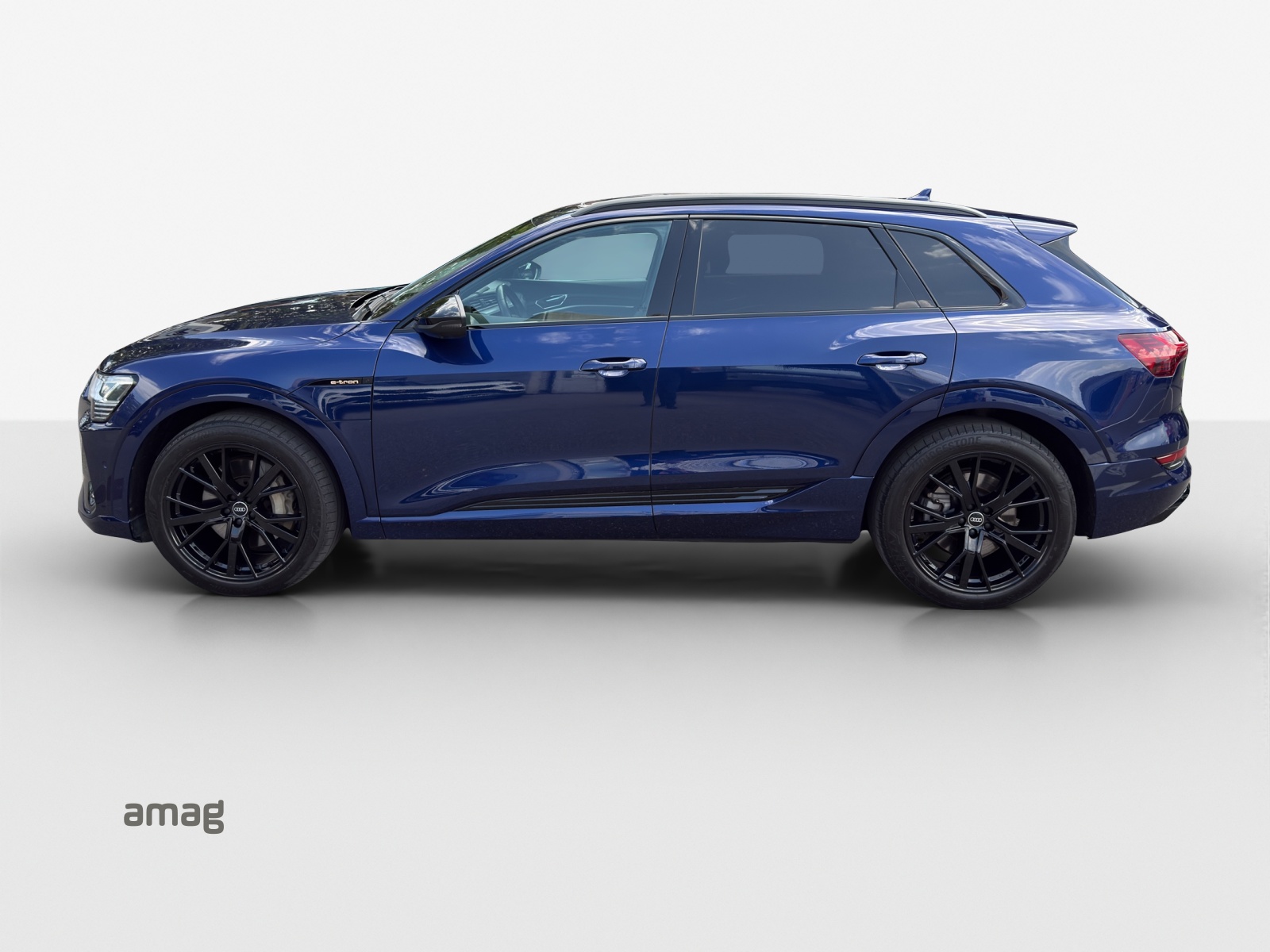 AUDI e-tron 55 S Line Black Edition quattro-showroom-element-1