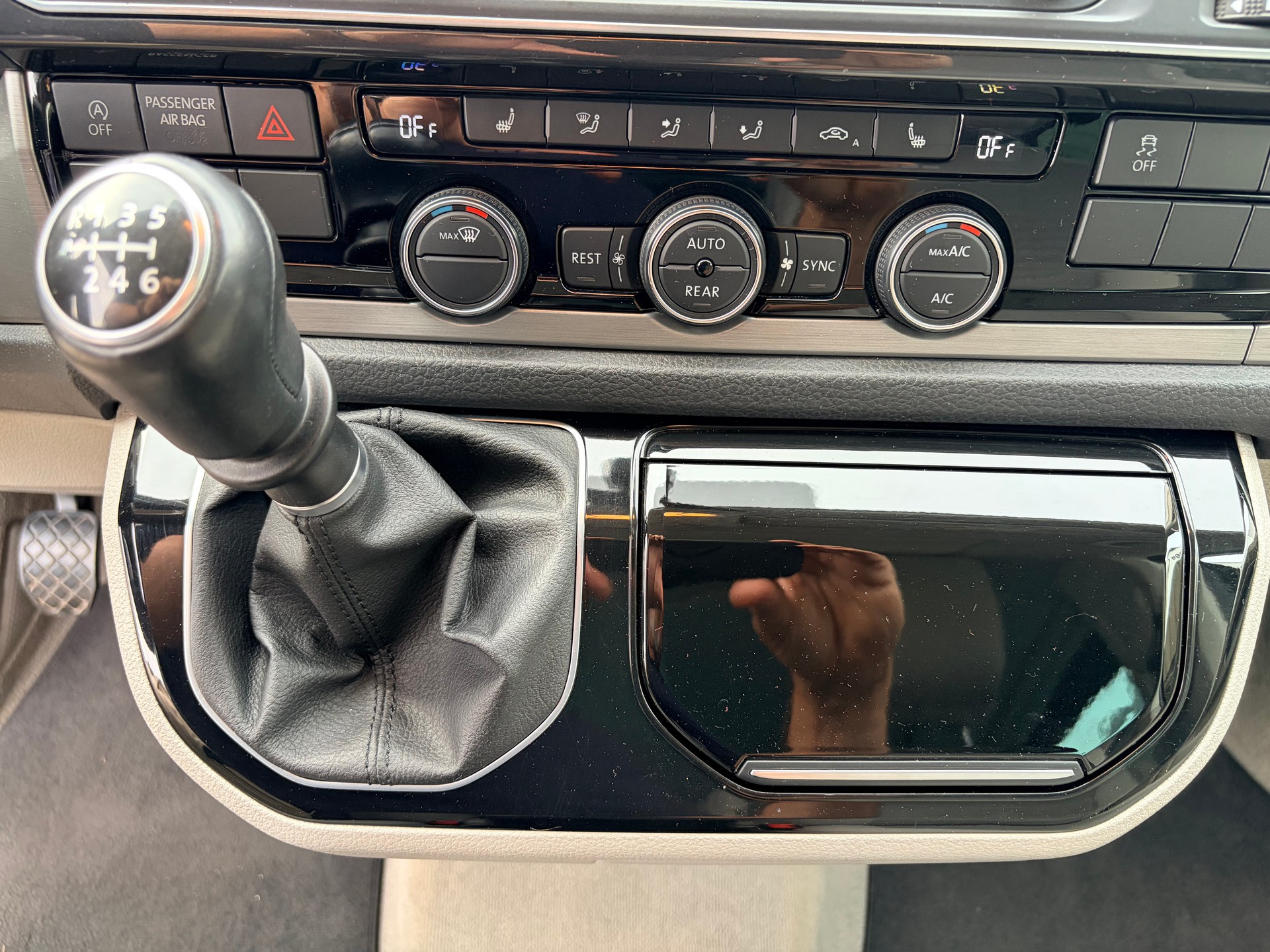 VW T6 California 3000 2.0 TDI 204 Ocean 4m-image-18