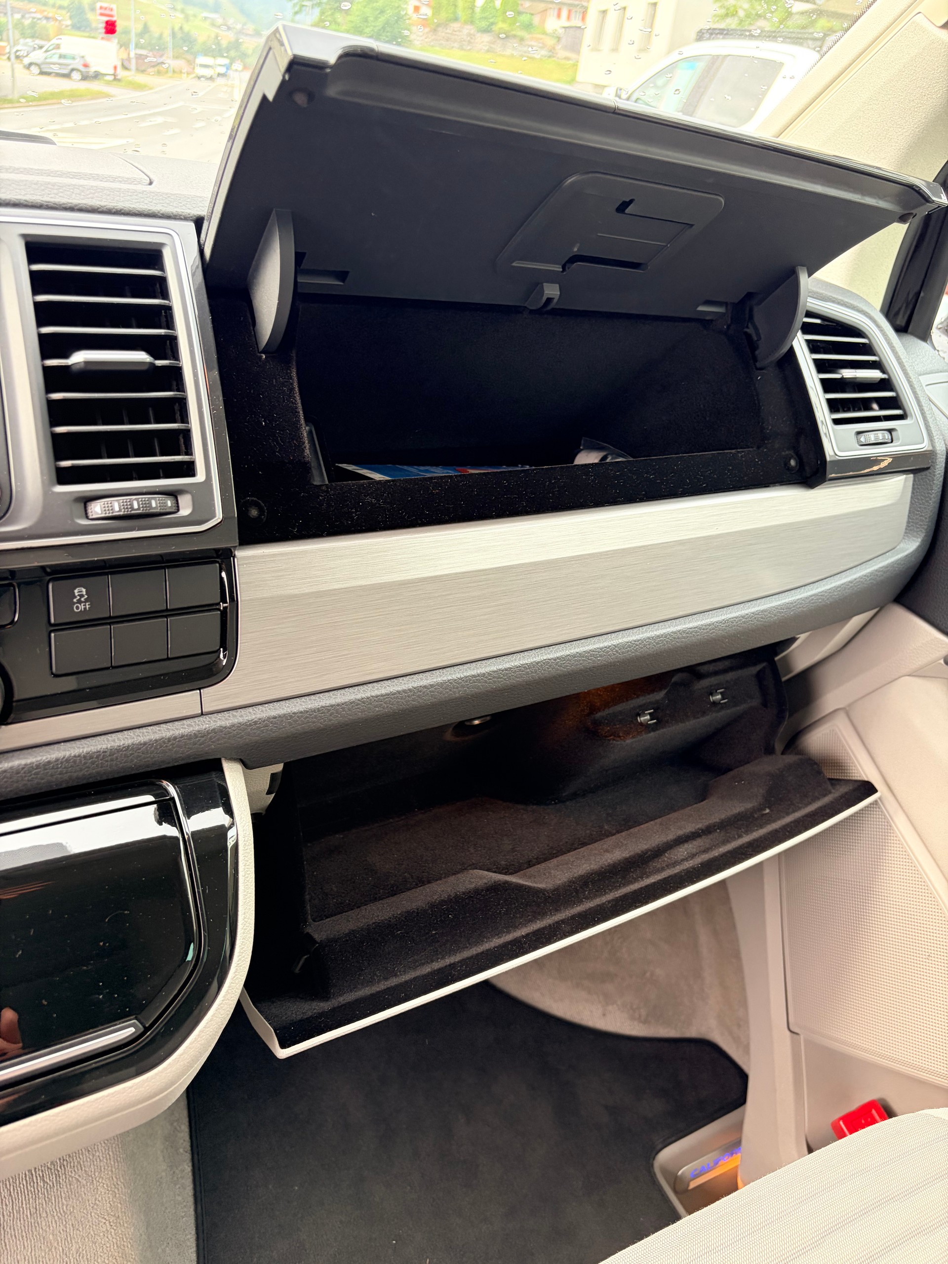 VW T6 California 3000 2.0 TDI 204 Ocean 4m-image-25