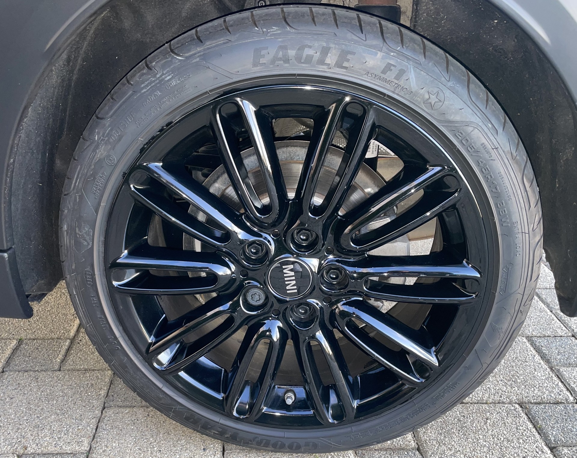 MINI Cooper S Black Edition Steptronic DKG-image-8