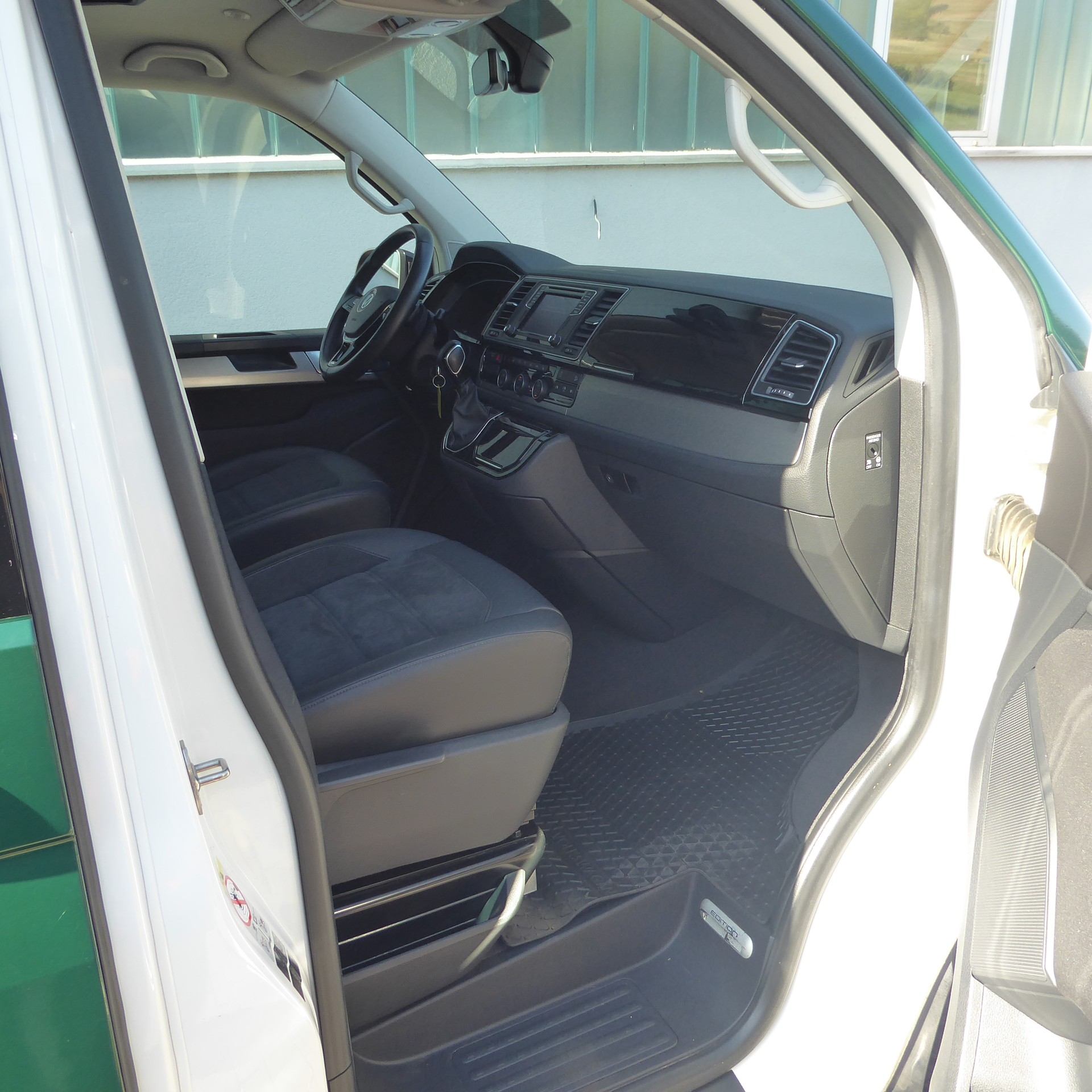 VW Camper / California / Offroad-image-6