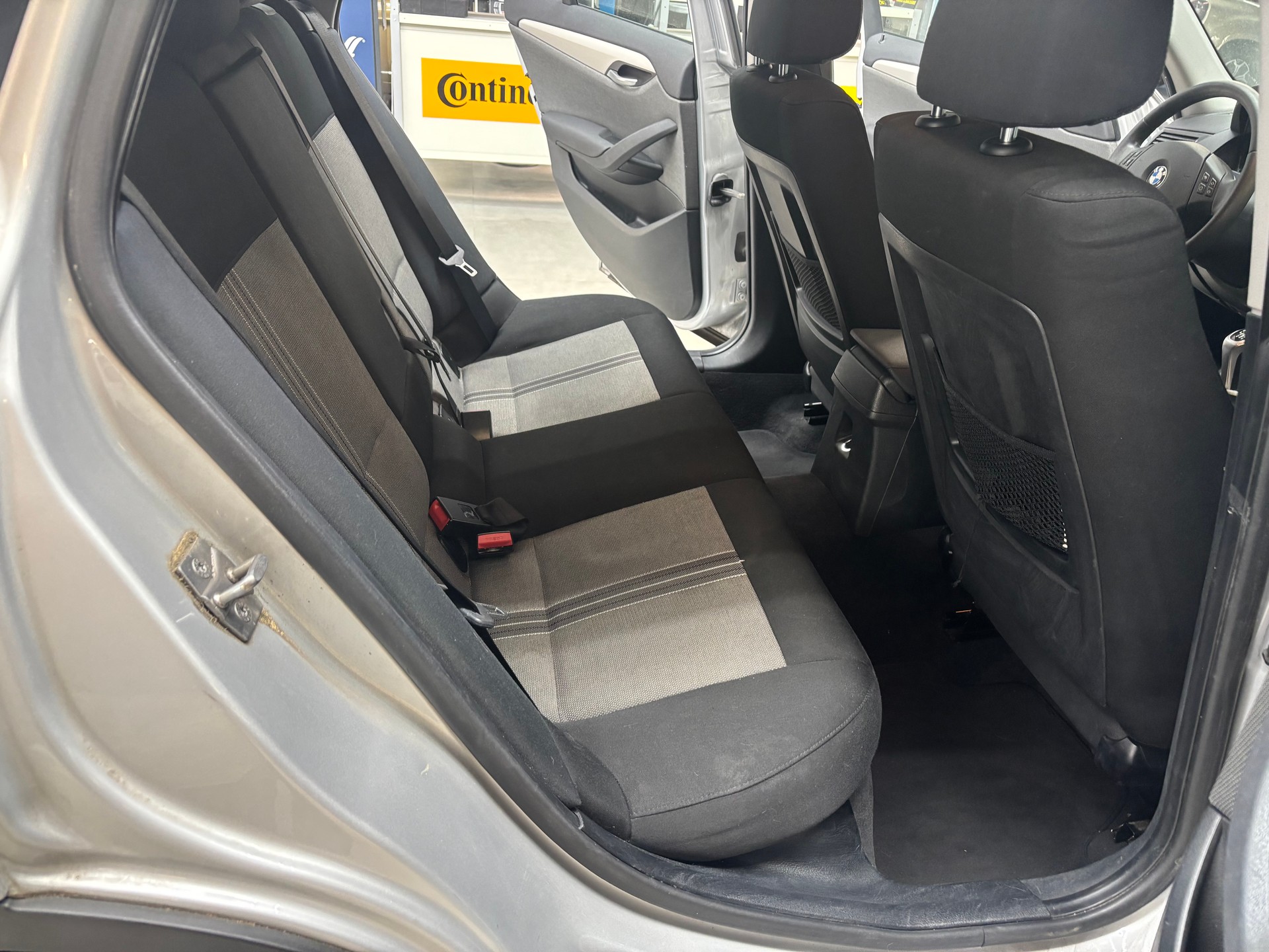BMW X1 xDrive 18d-image-11