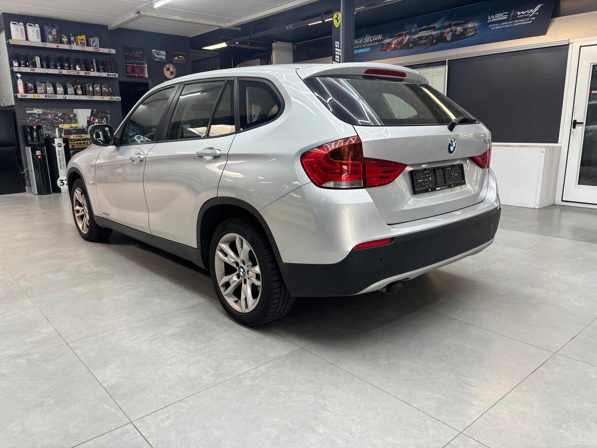 BMW X1 xDrive 18d-image-5