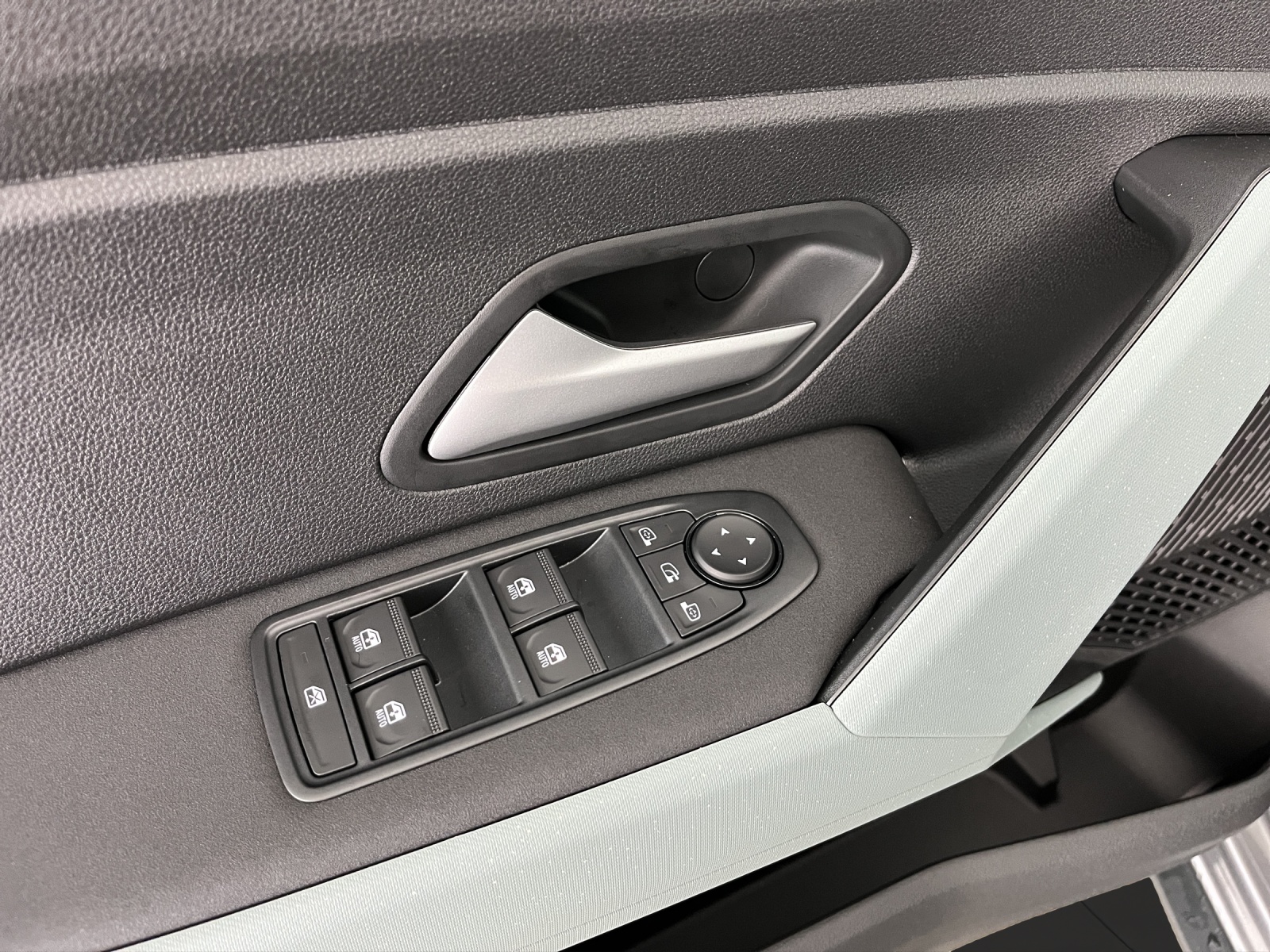 DACIA Bigster 1.2 Hybrid Extreme 4WD-image-13