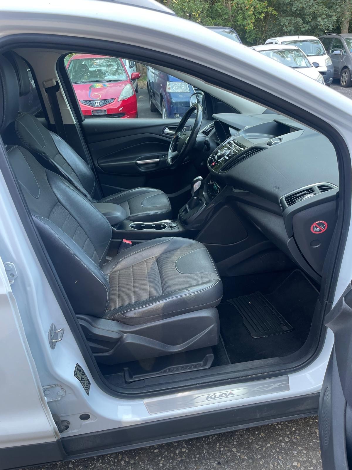 FORD Kuga 1.6 SCTi Carving 4WD Automatic-image-4