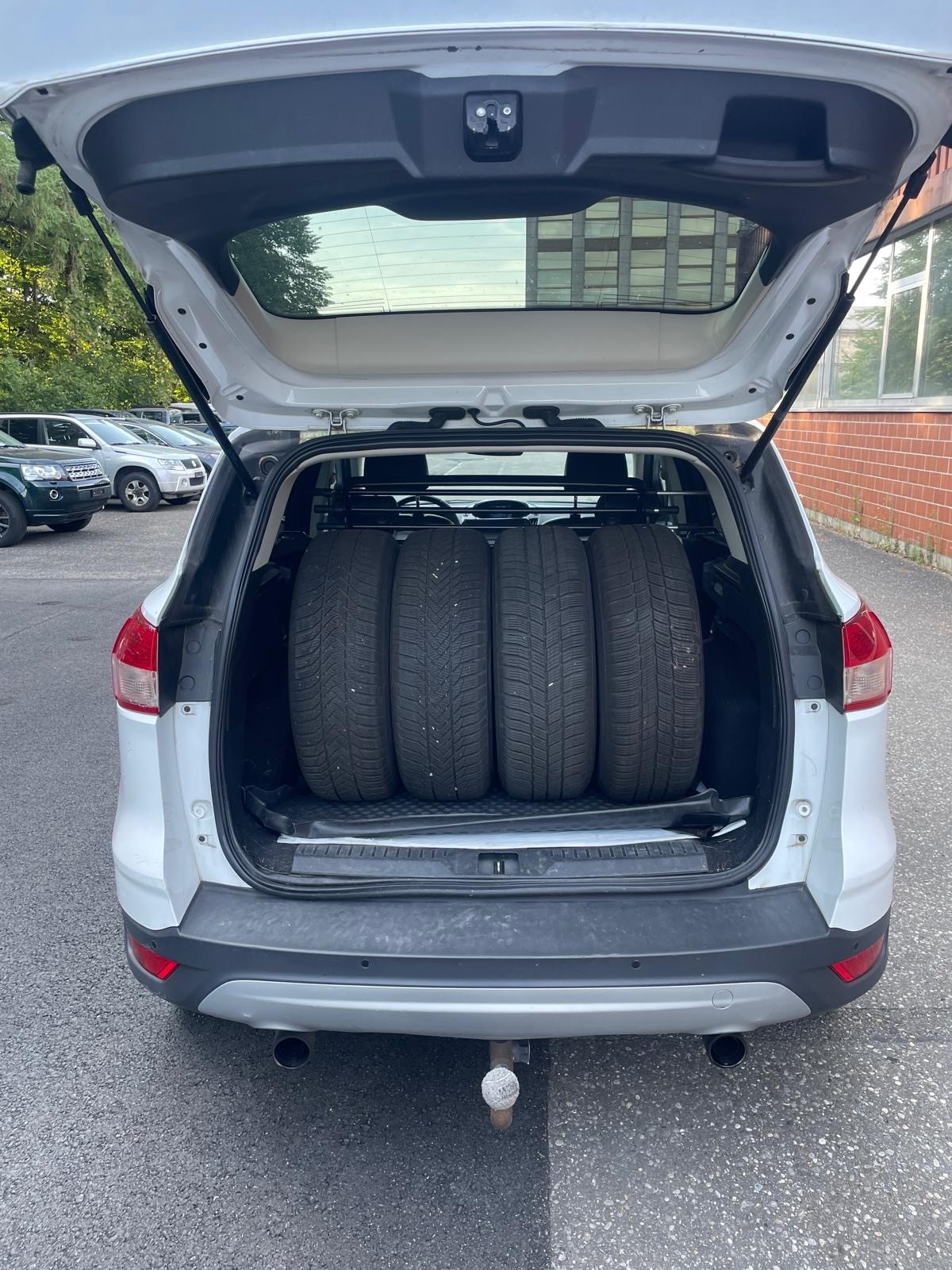 FORD Kuga 1.6 SCTi Carving 4WD Automatic-image-2