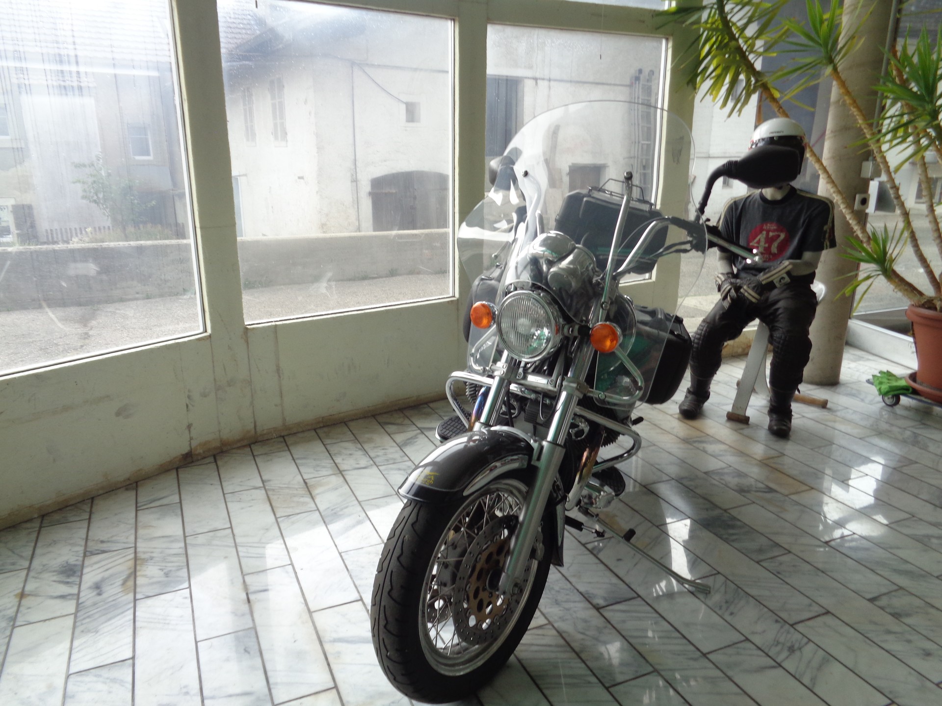 MOTO GUZZI California 1100 EV-image-1