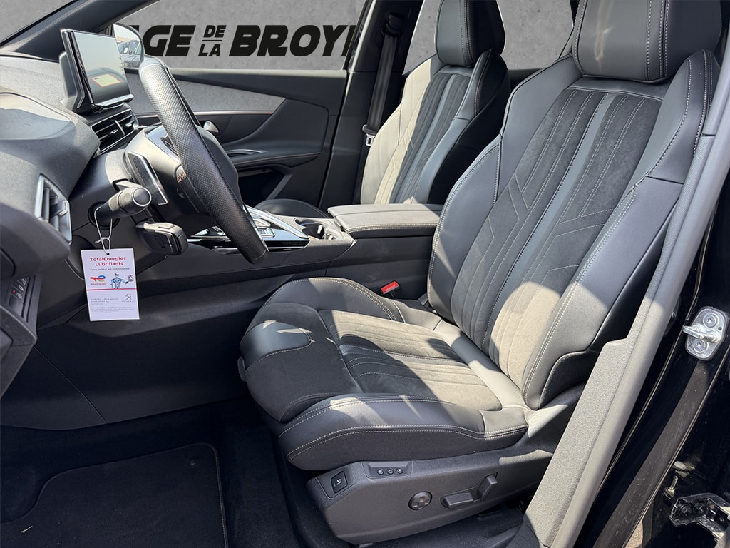 PEUGEOT 3008 1.2 PureTech GT Pack-image-8