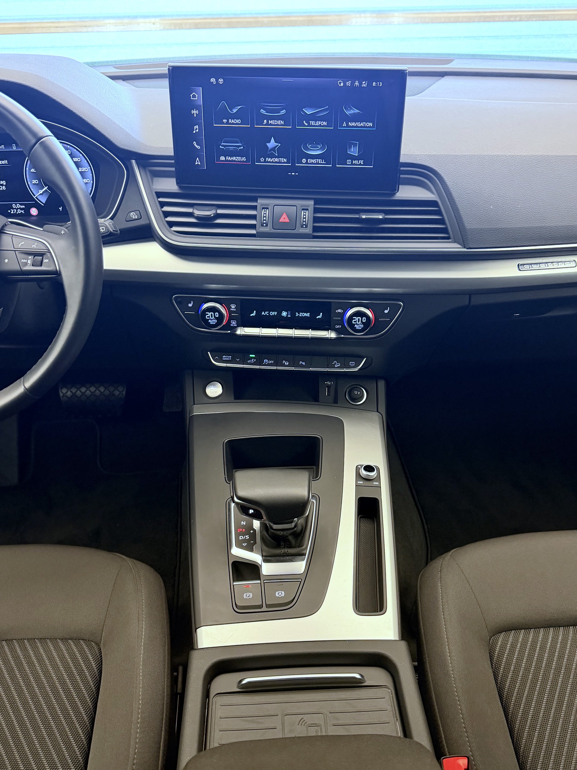 AUDI Q5 50 TFSI e PHEV advanced quattro S-tronic-image-9