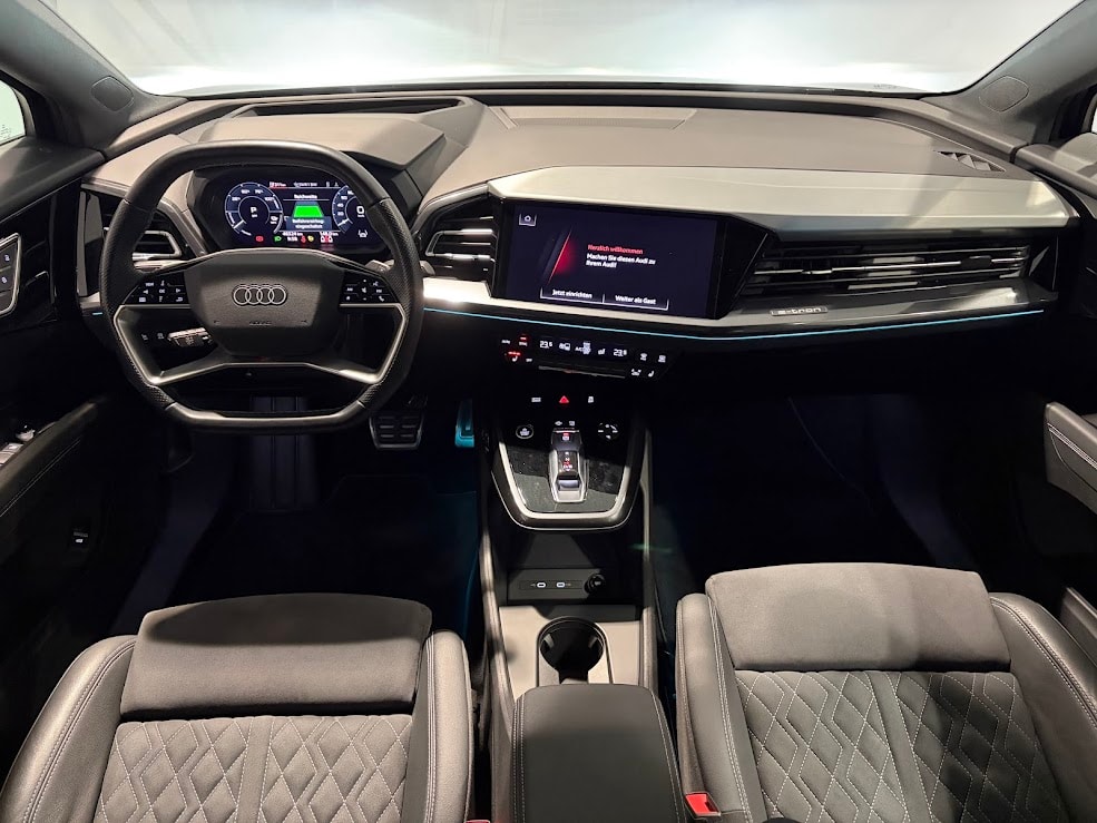 AUDI Q4 Sportback e-tron 50 quattro-image-11