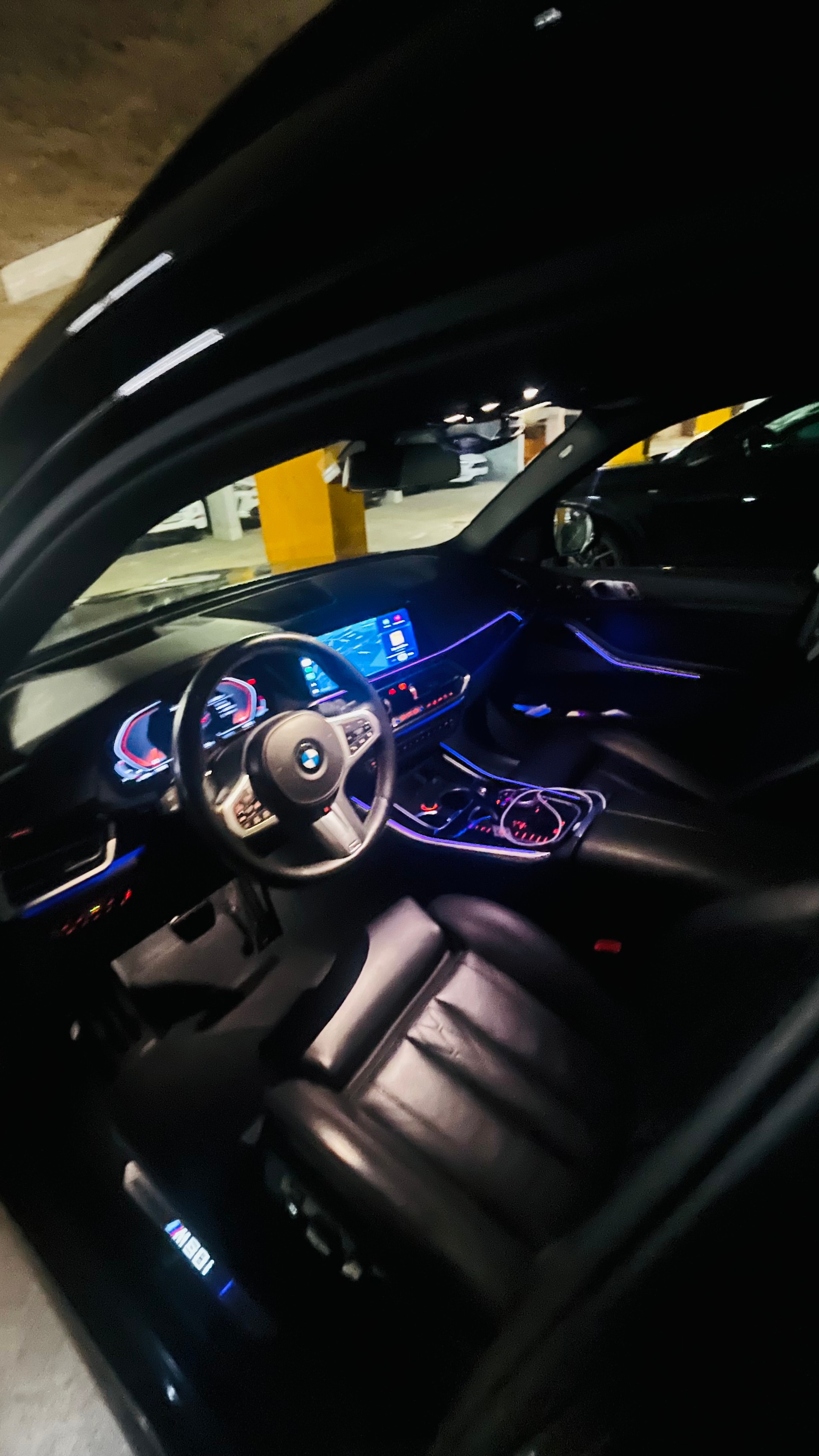 BMW M50i xDrive-image-11