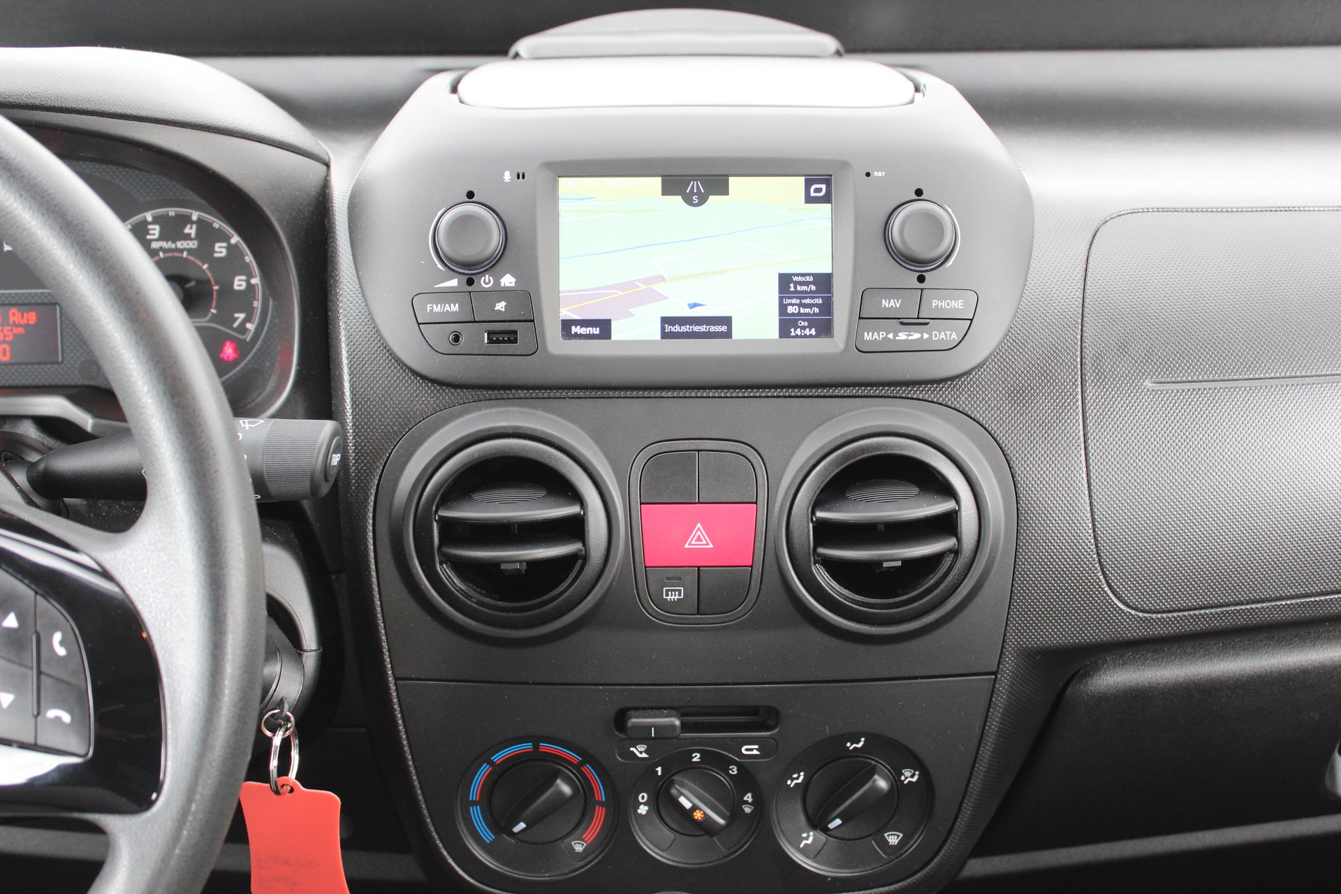 FIAT Fiorino 1.4 8V Swiss-image-11