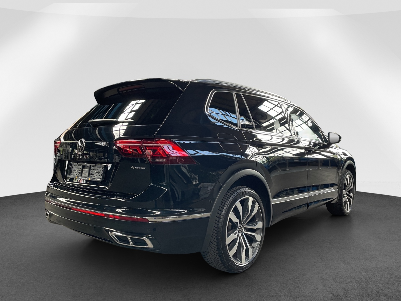VW Tiguan Allspace 2.0 TSI R-Line DSG 7.PL-image-5
