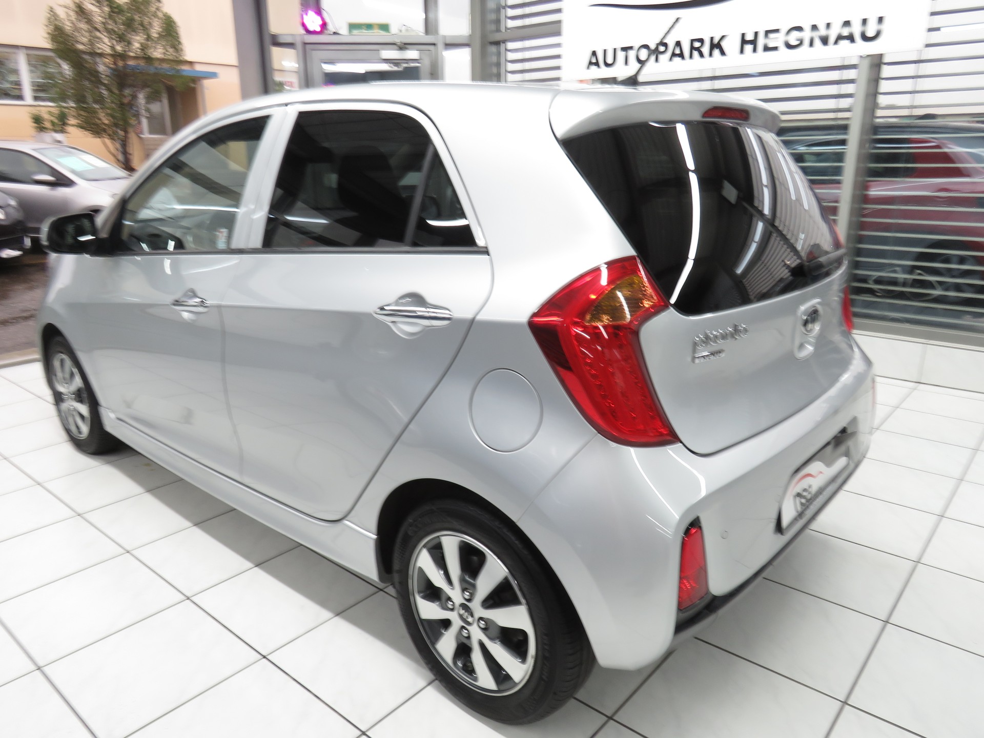 KIA Picanto 1.2 CVVT Trend Automat-image-5