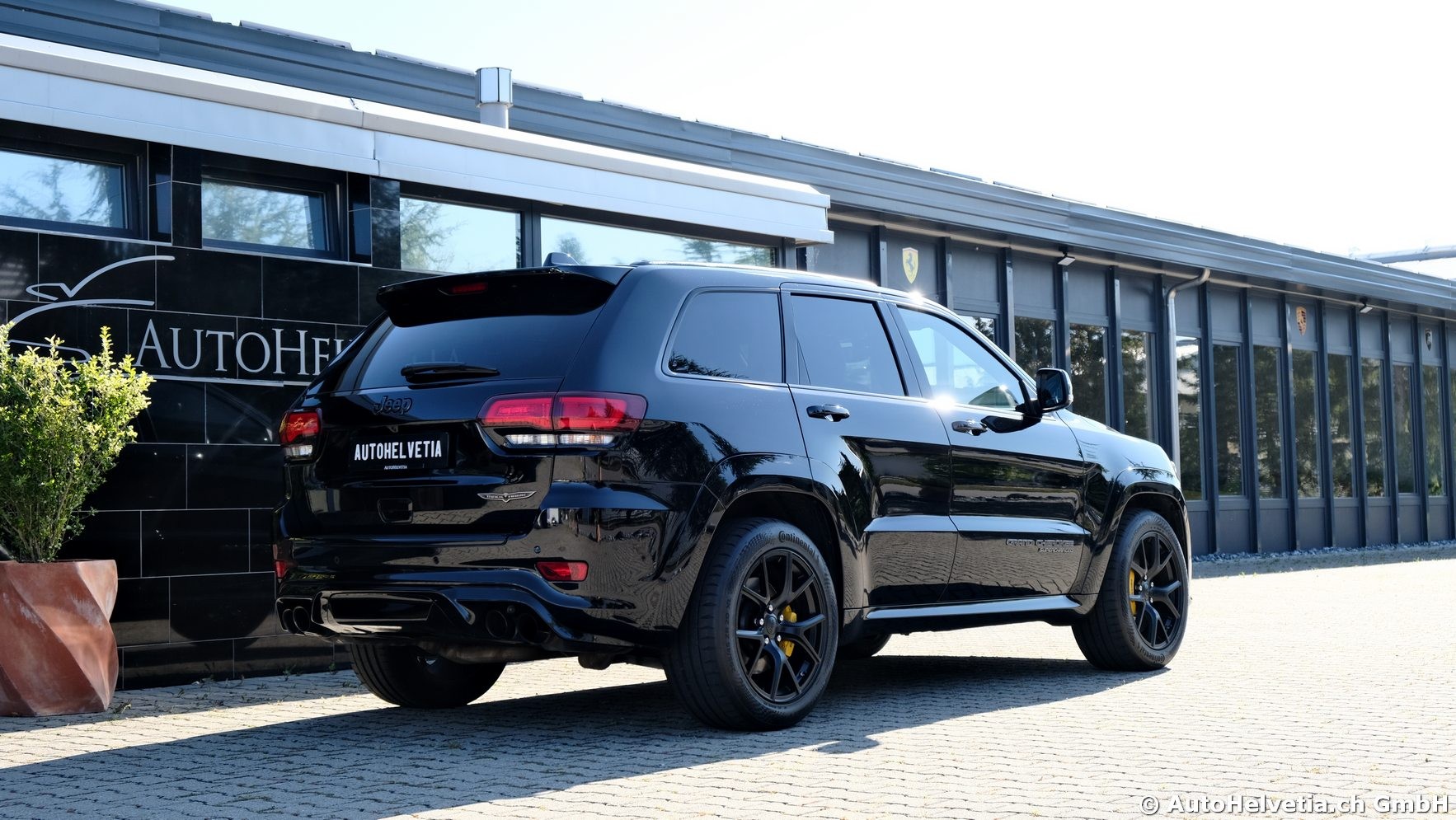 JEEP Grand Cherokee 6.2 V8 HEMI Trackhawk Automatic-image-4