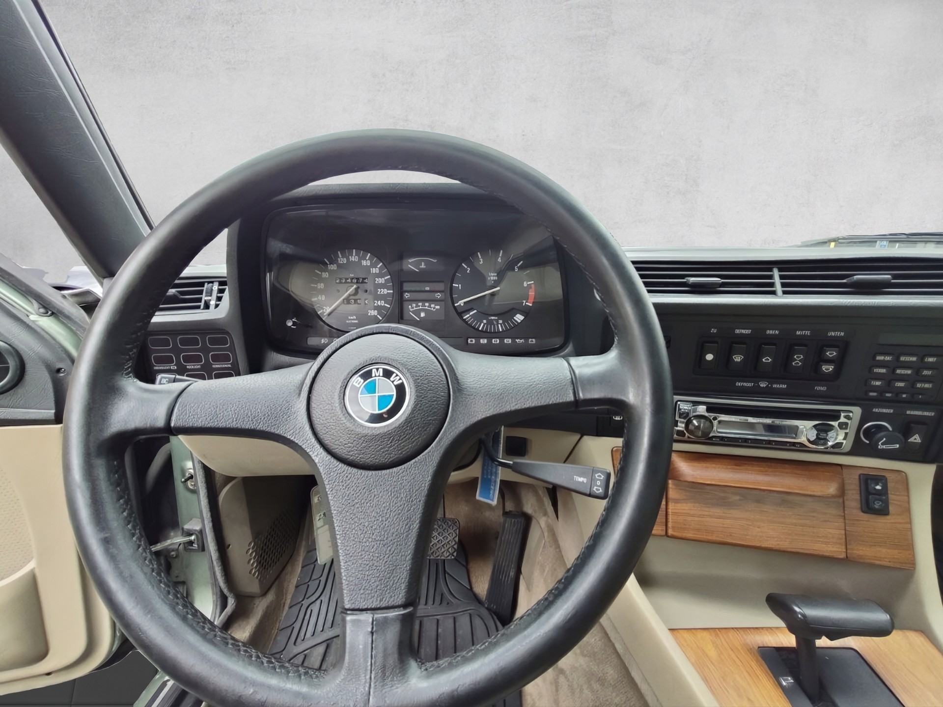 BMW 745i A Turbo-image-7