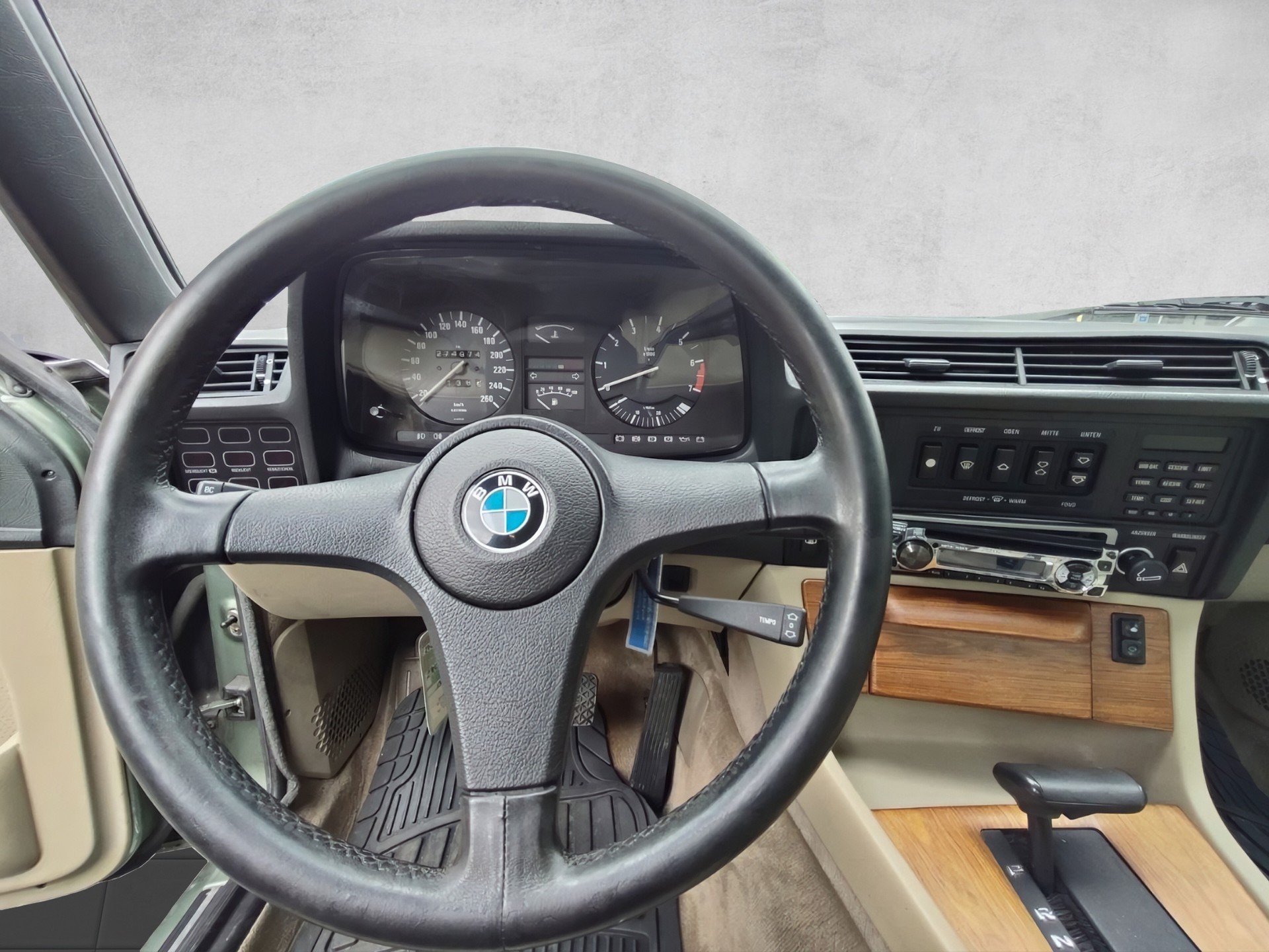 BMW 745i A Turbo-image-8