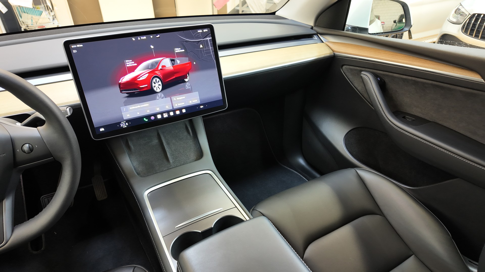 TESLA Model Y RWD-image-10