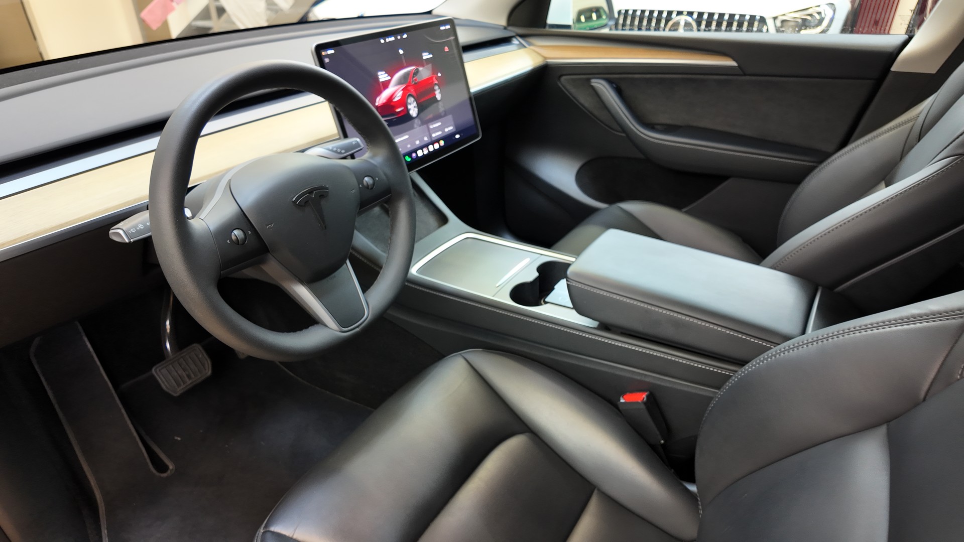 TESLA Model Y RWD-image-11