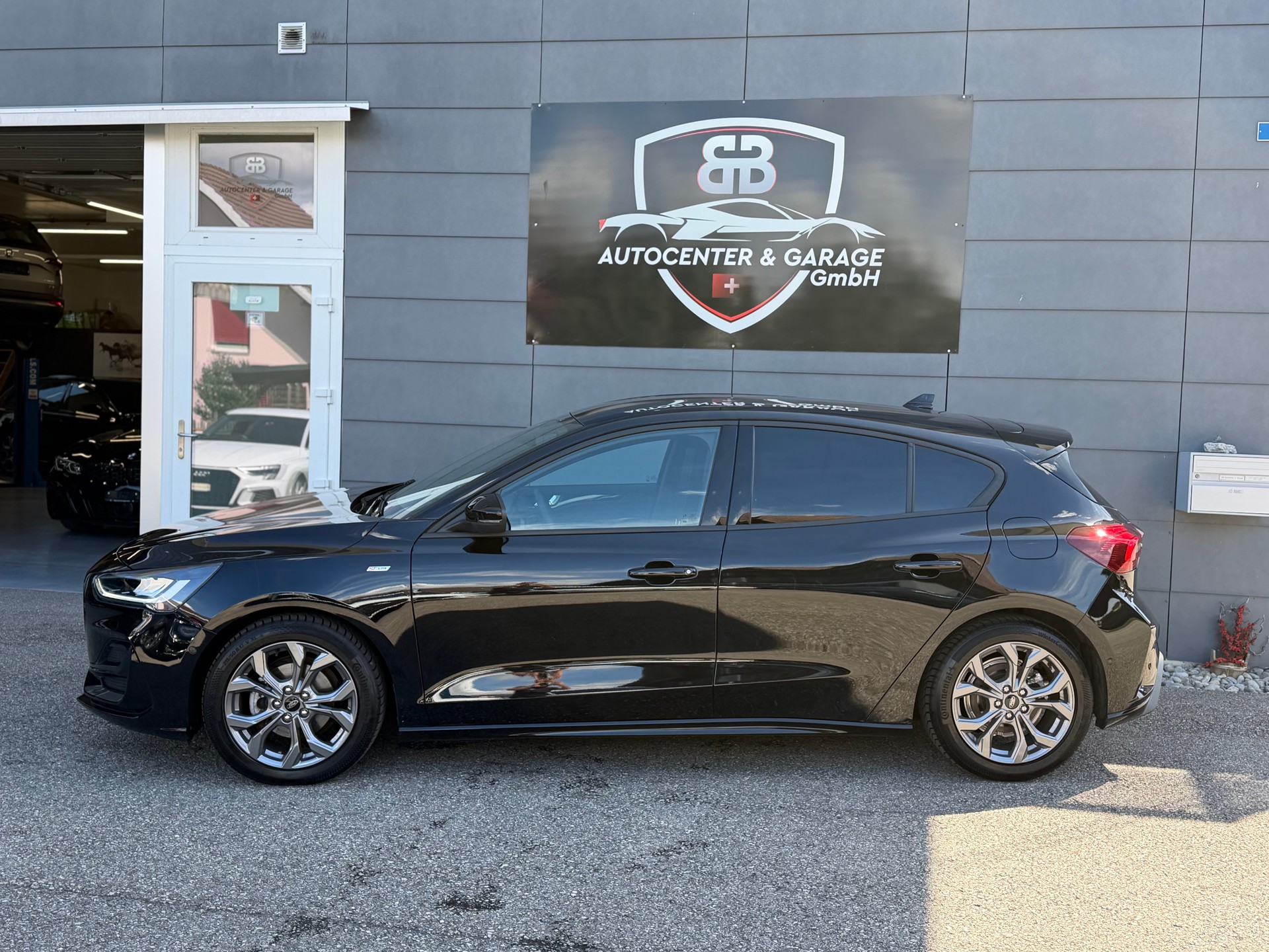 FORD Focus 1.0 MHEV ST-Line X Automat-image-3