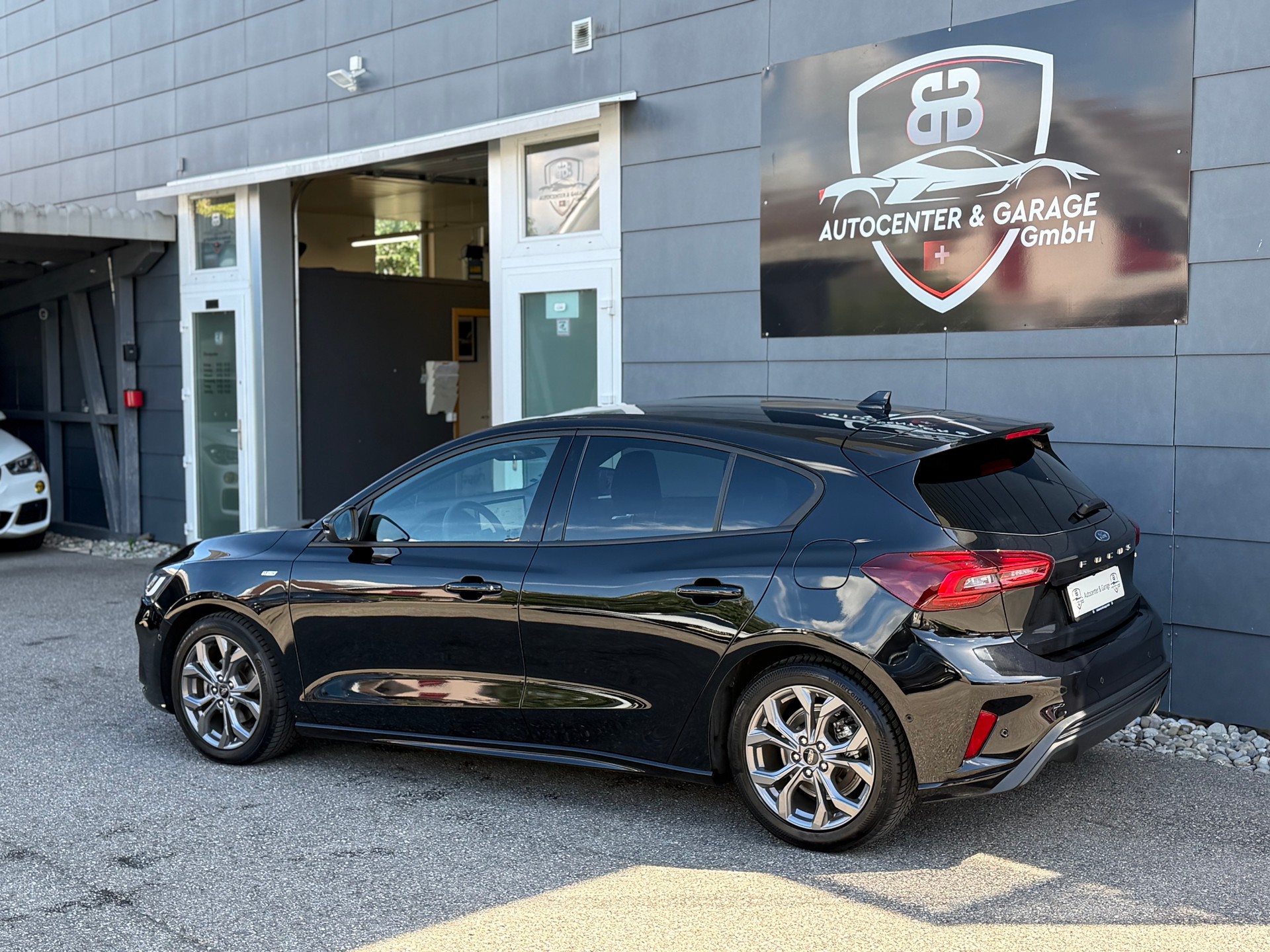 FORD Focus 1.0 MHEV ST-Line X Automat-image-4