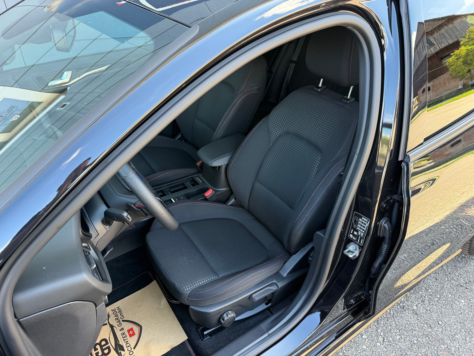 FORD Focus 1.0 MHEV ST-Line X Automat-image-10