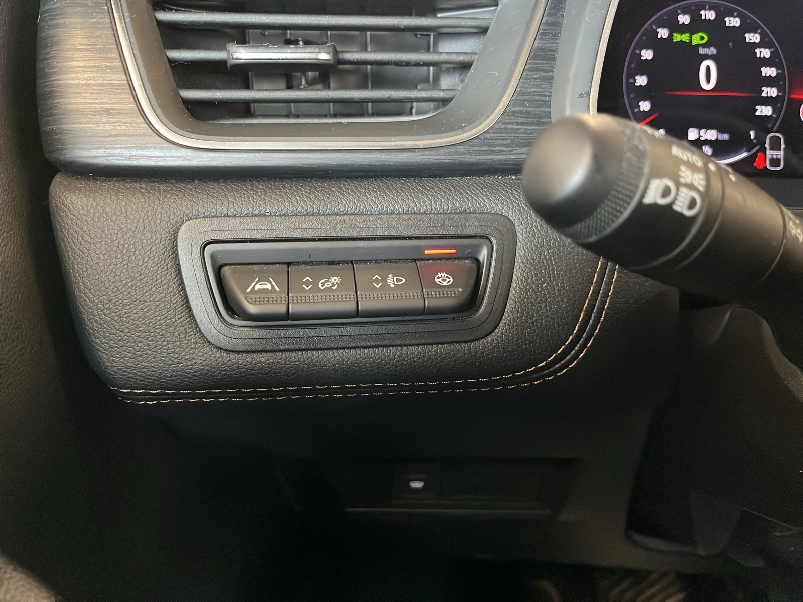 RENAULT Captur 1.3 TCe 140 Initiale EDC ERSATZWAGEN-image-11