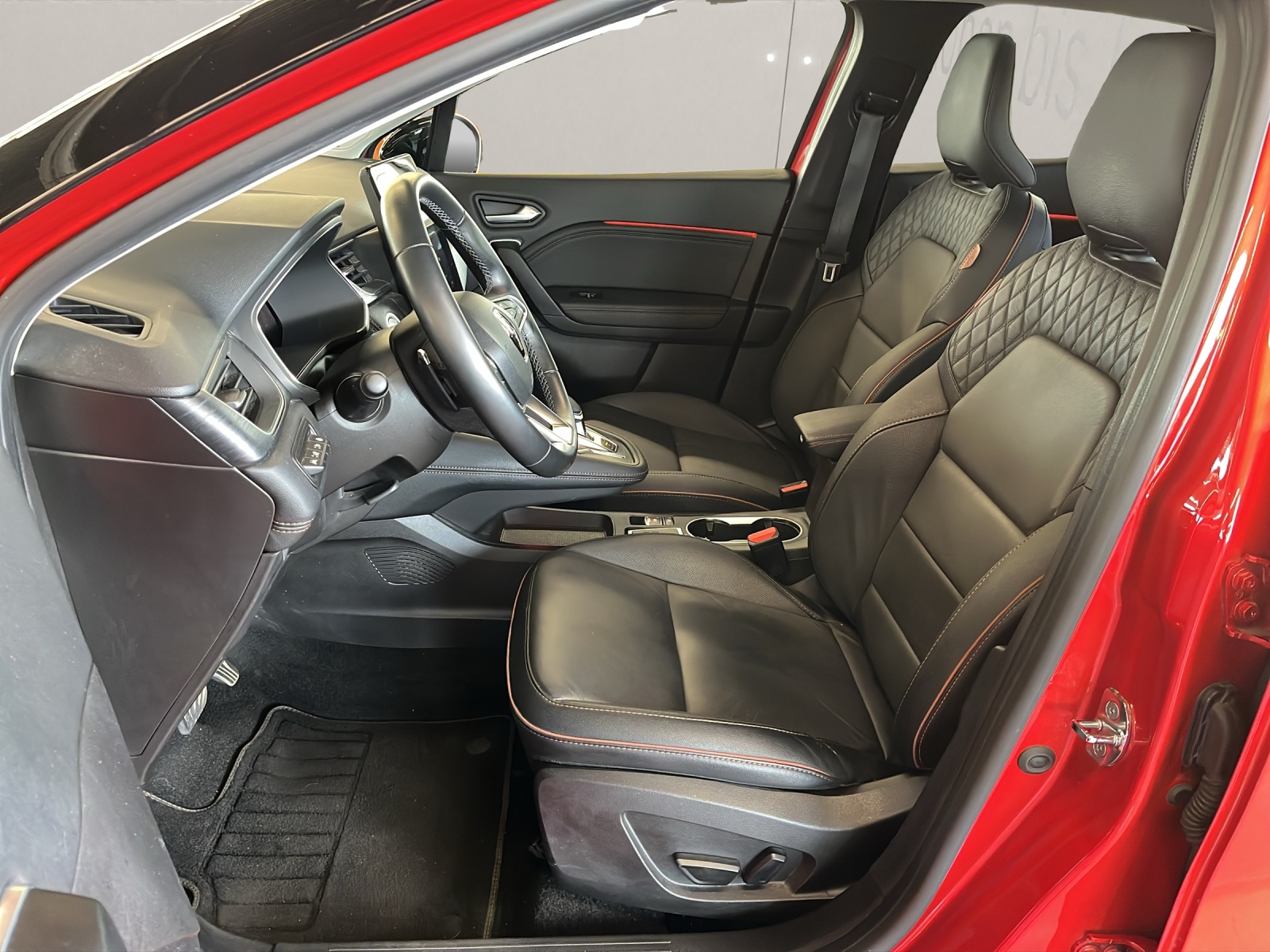RENAULT Captur 1.3 TCe 140 Initiale EDC ERSATZWAGEN-image-5