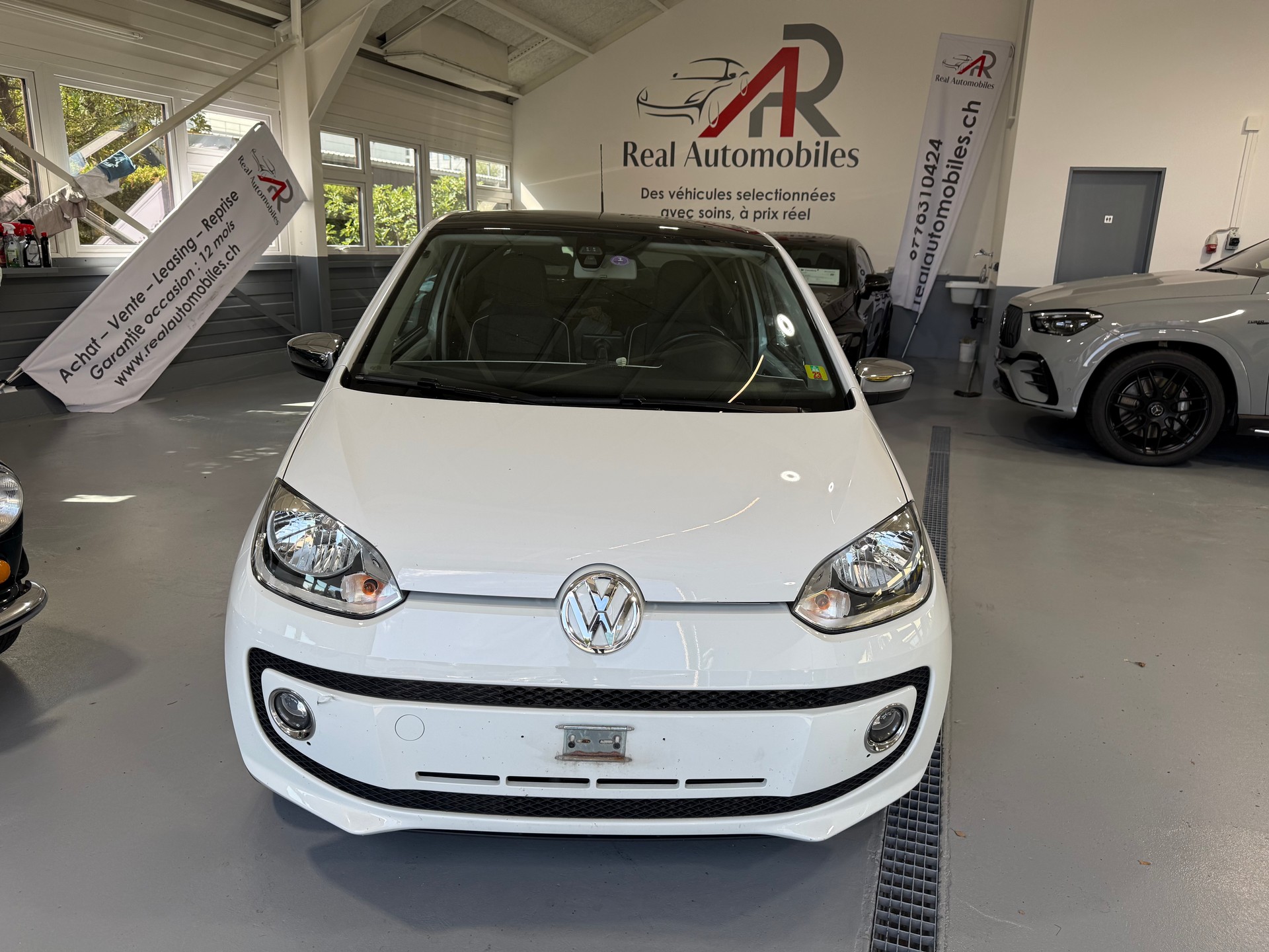 VW Up 1.0 white up ASG-image-1