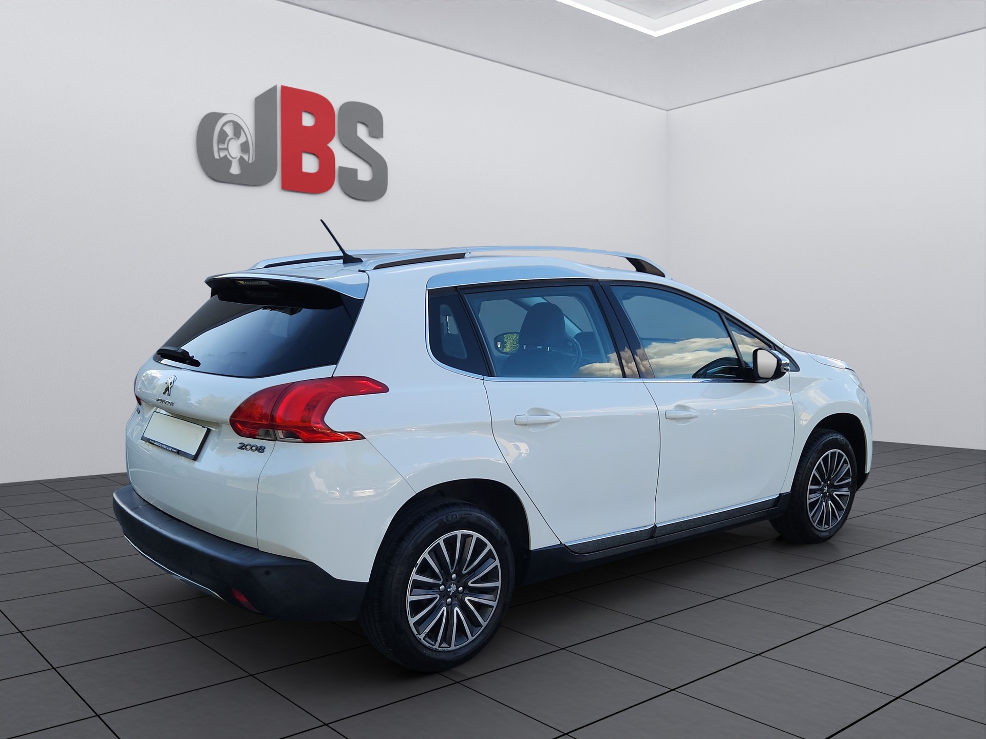 PEUGEOT 2008 1.2 PureTech Allure-image-5