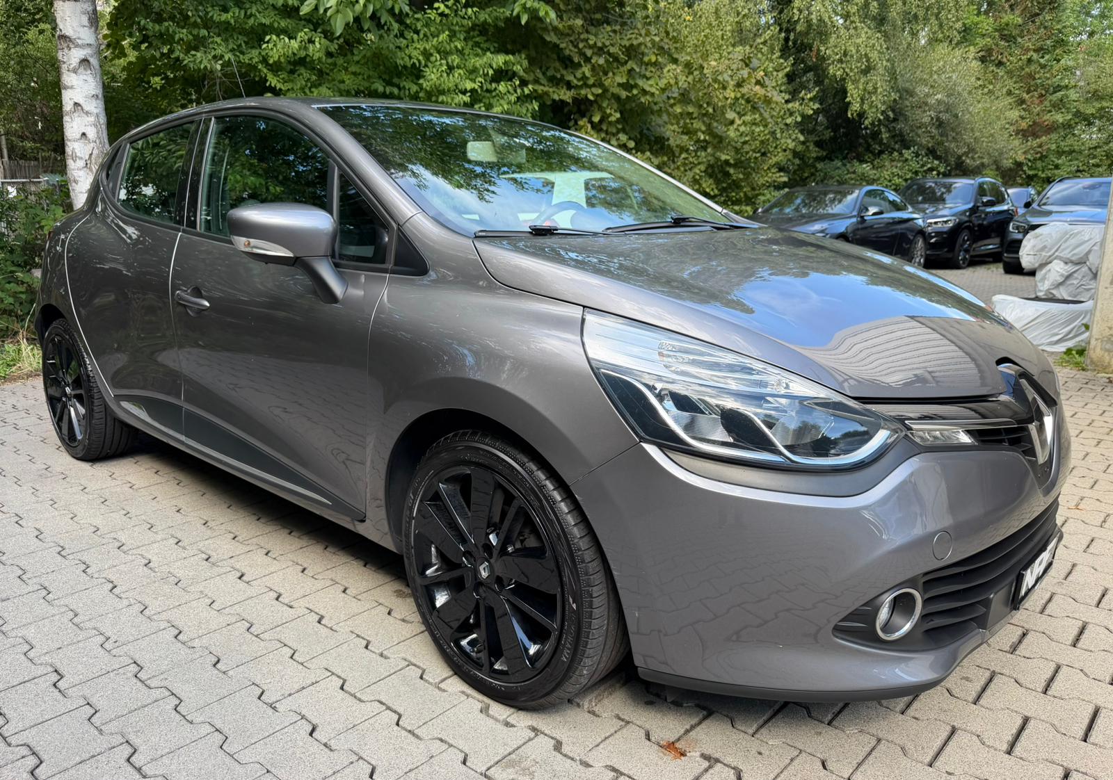 RENAULT Clio 1.2 16V T Swiss Edition EDC-image-6
