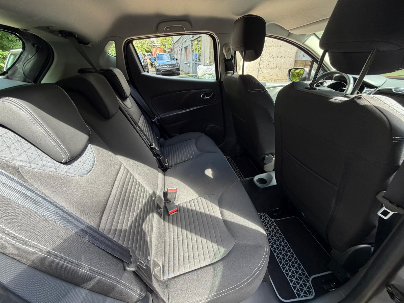 RENAULT Clio 1.2 16V T Swiss Edition EDC-image-14