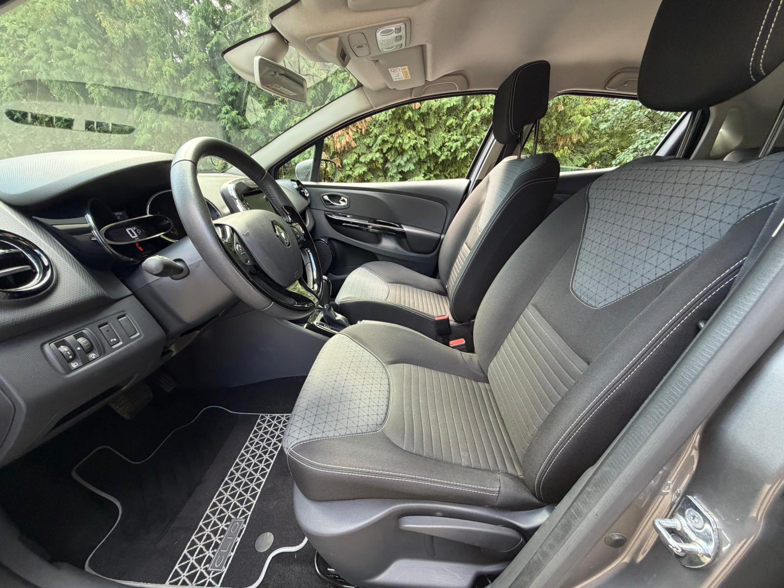 RENAULT Clio 1.2 16V T Swiss Edition EDC-image-9