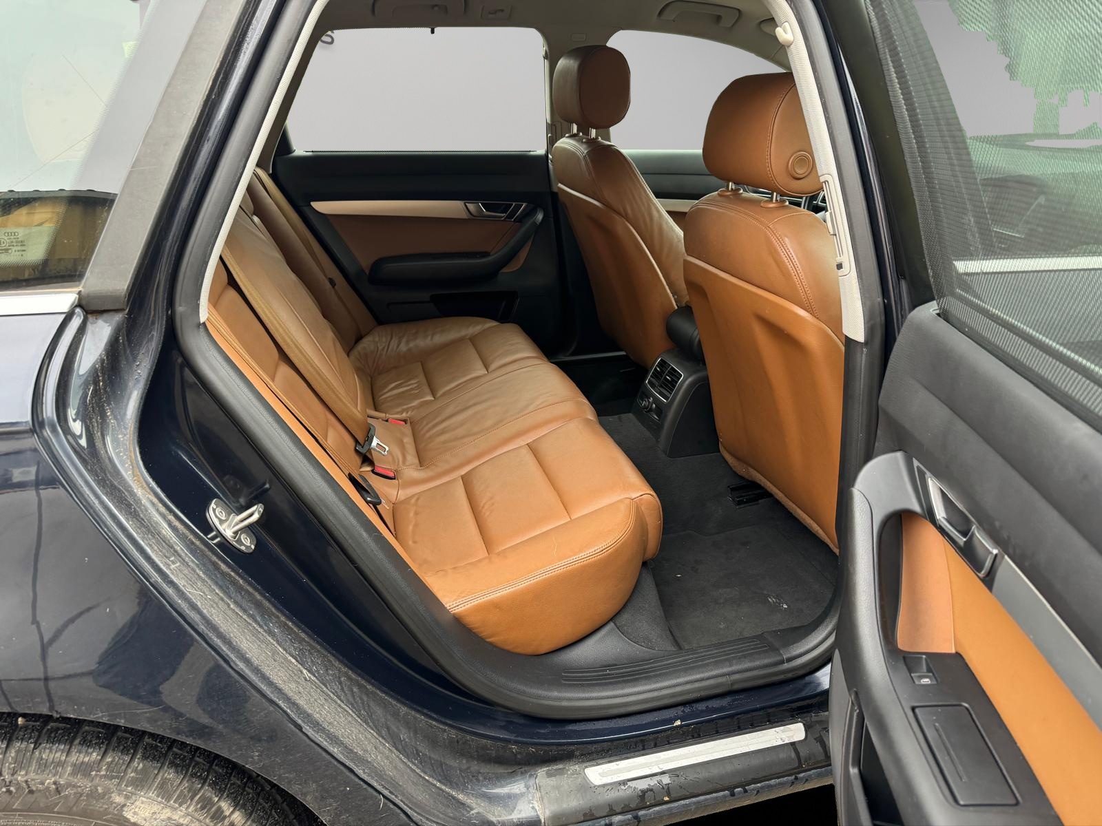 AUDI A6 Avant 3.0 V6 TDI quattro-image-12