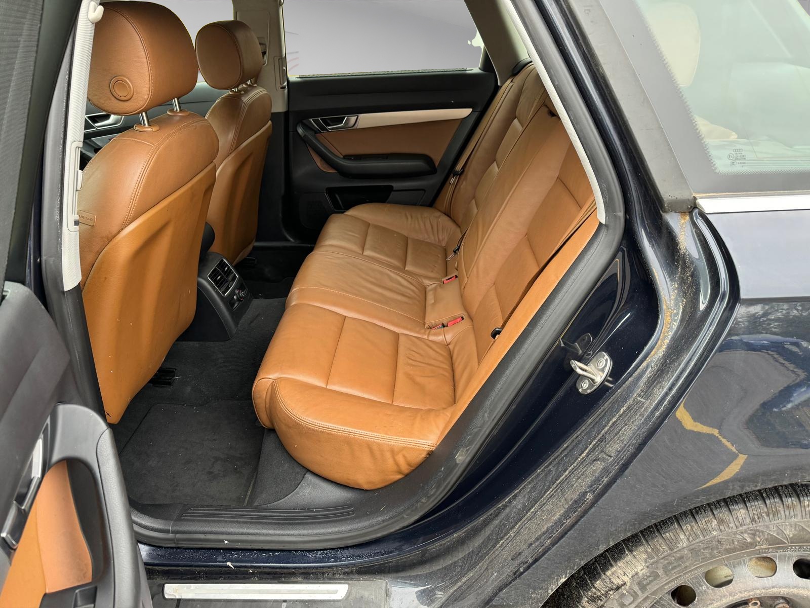AUDI A6 Avant 3.0 V6 TDI quattro-image-11
