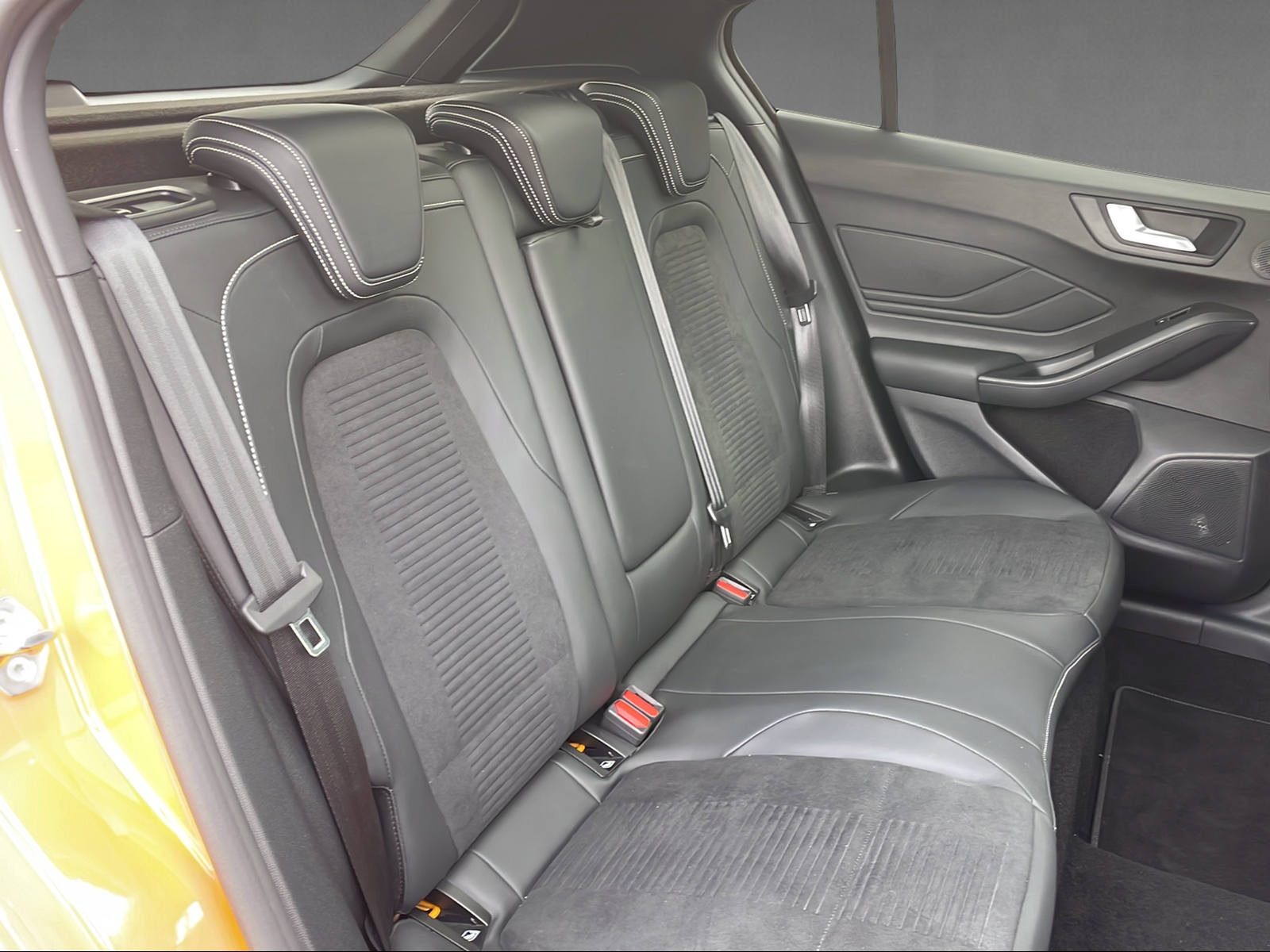 FORD Focus 2.3 EcoB ST-image-12