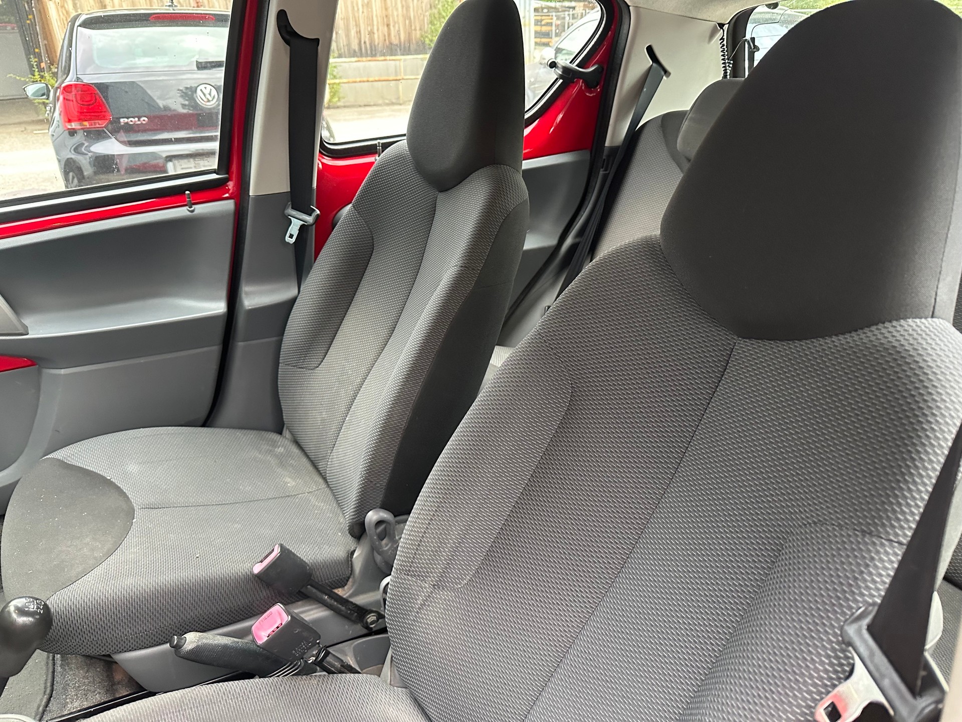 TOYOTA Aygo 1.0 Linea Sol-image-8