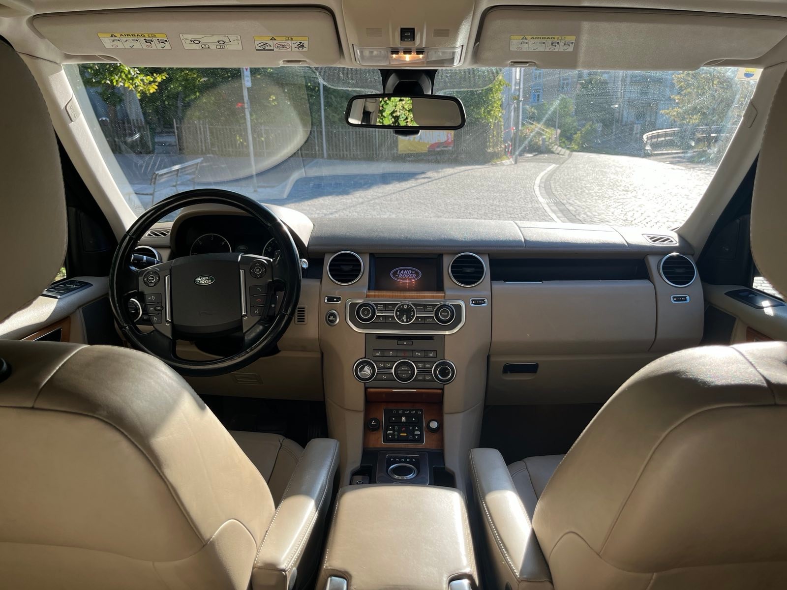 LAND ROVER 3.0 SDV6 256 HSE-image-5