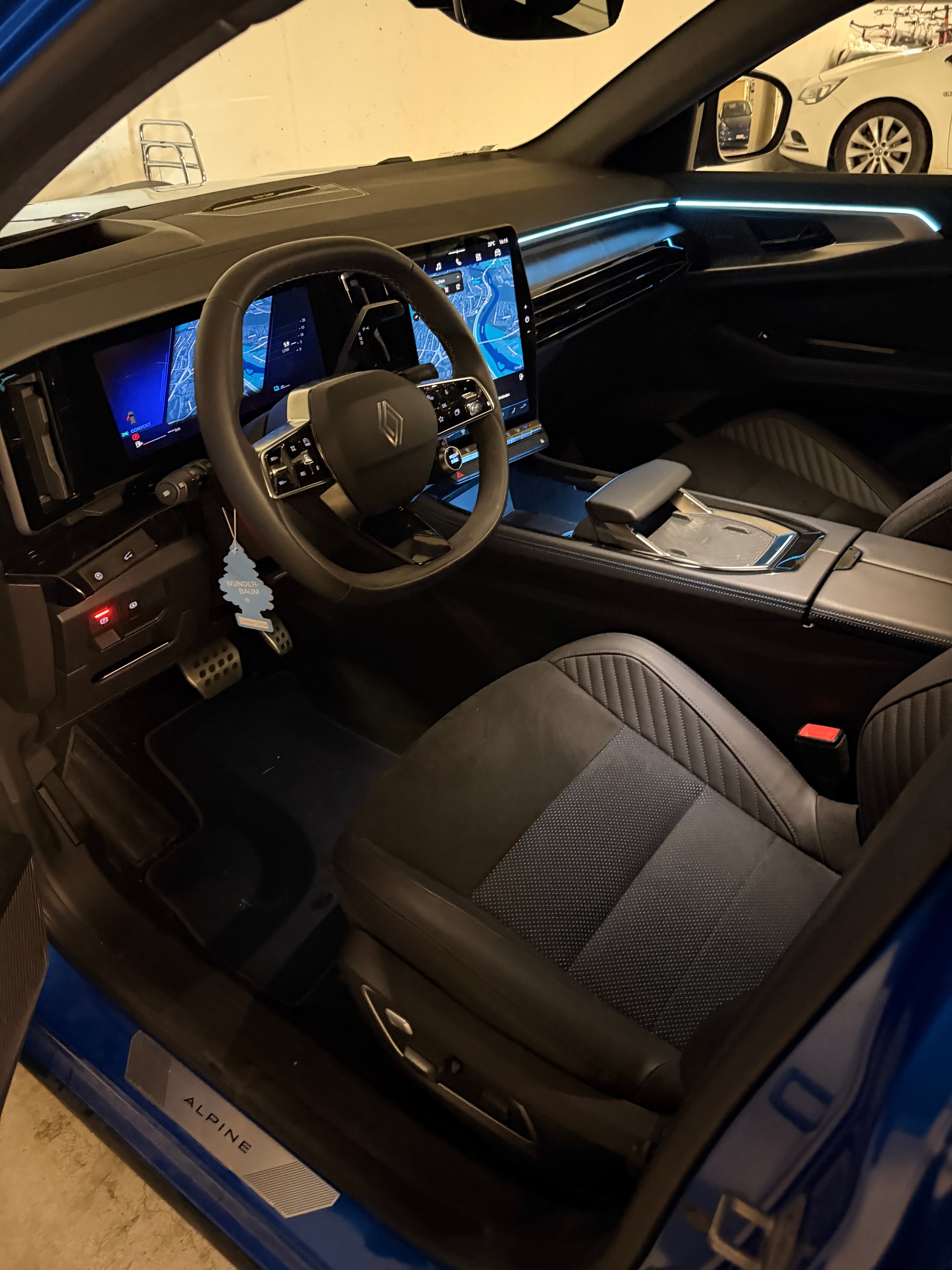 RENAULT 1.2 E-Tech esprit Alpine-image-16
