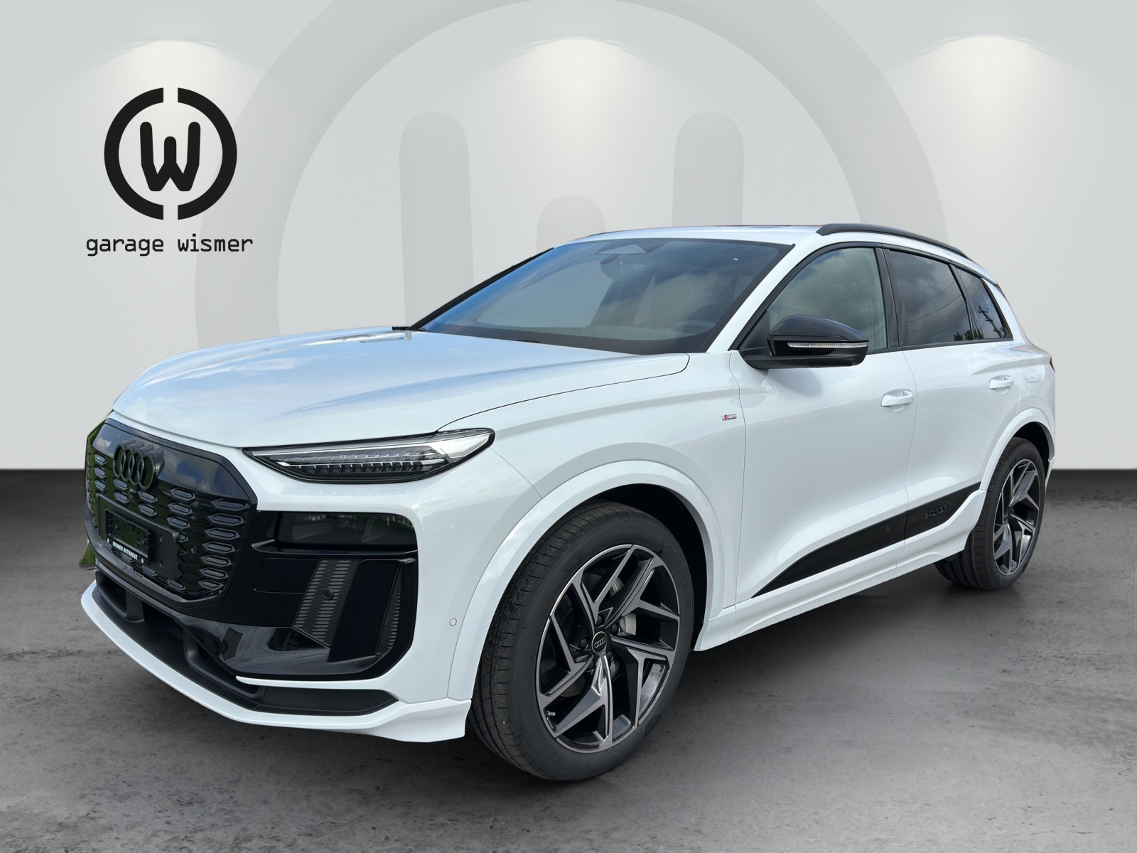 AUDI Q6 e-tron quattro