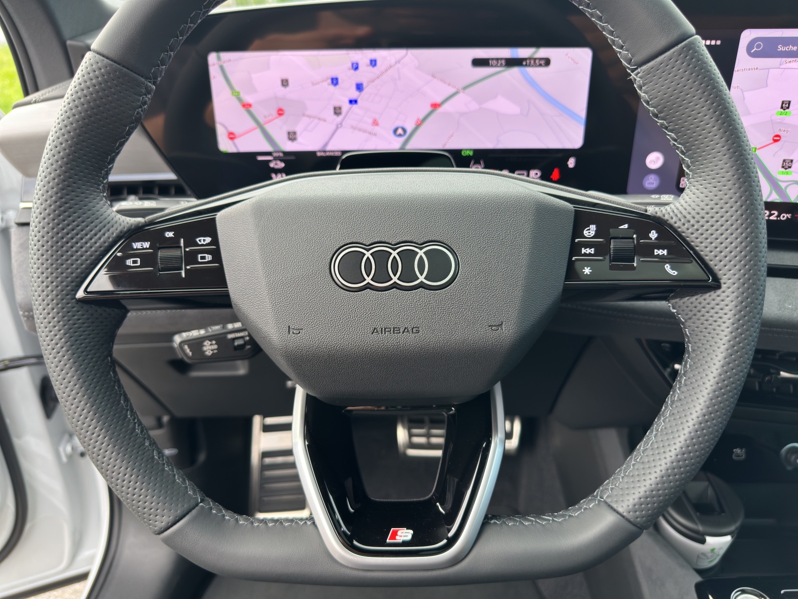 AUDI Q6 e-tron quattro-image-14