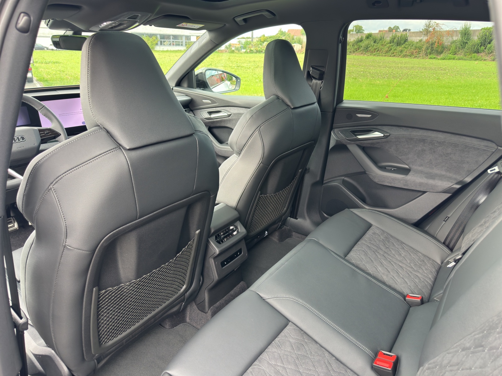 AUDI Q6 e-tron quattro-image-18
