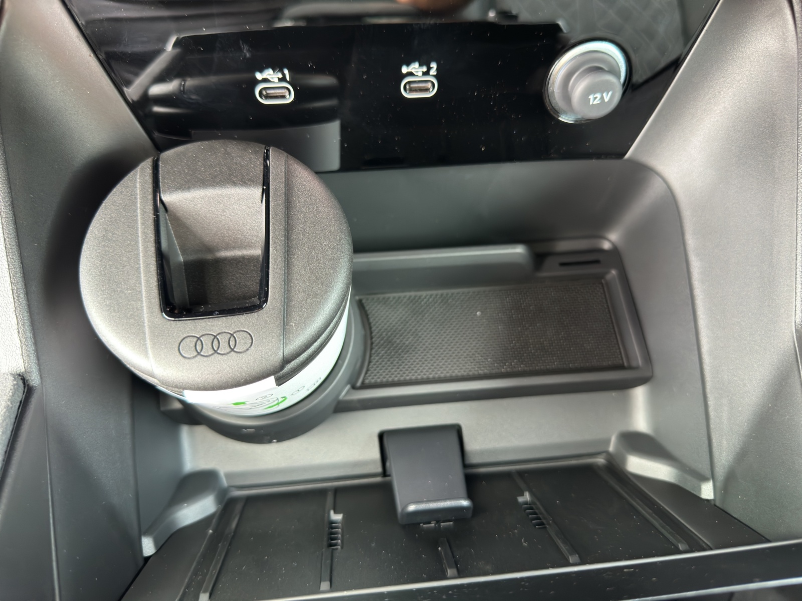 AUDI Q6 e-tron quattro-image-15