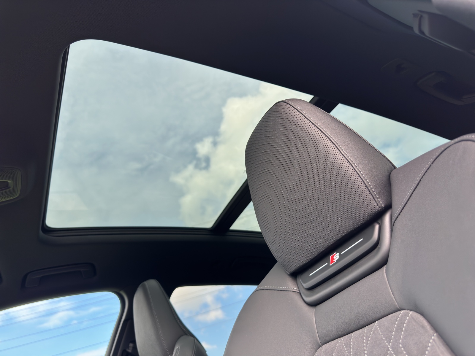 AUDI Q6 e-tron quattro-image-13