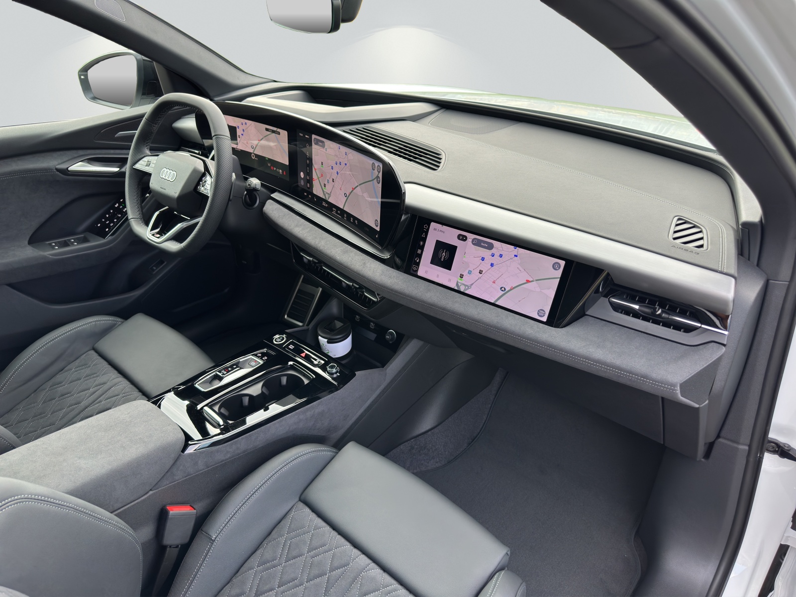 AUDI Q6 e-tron quattro-image-7